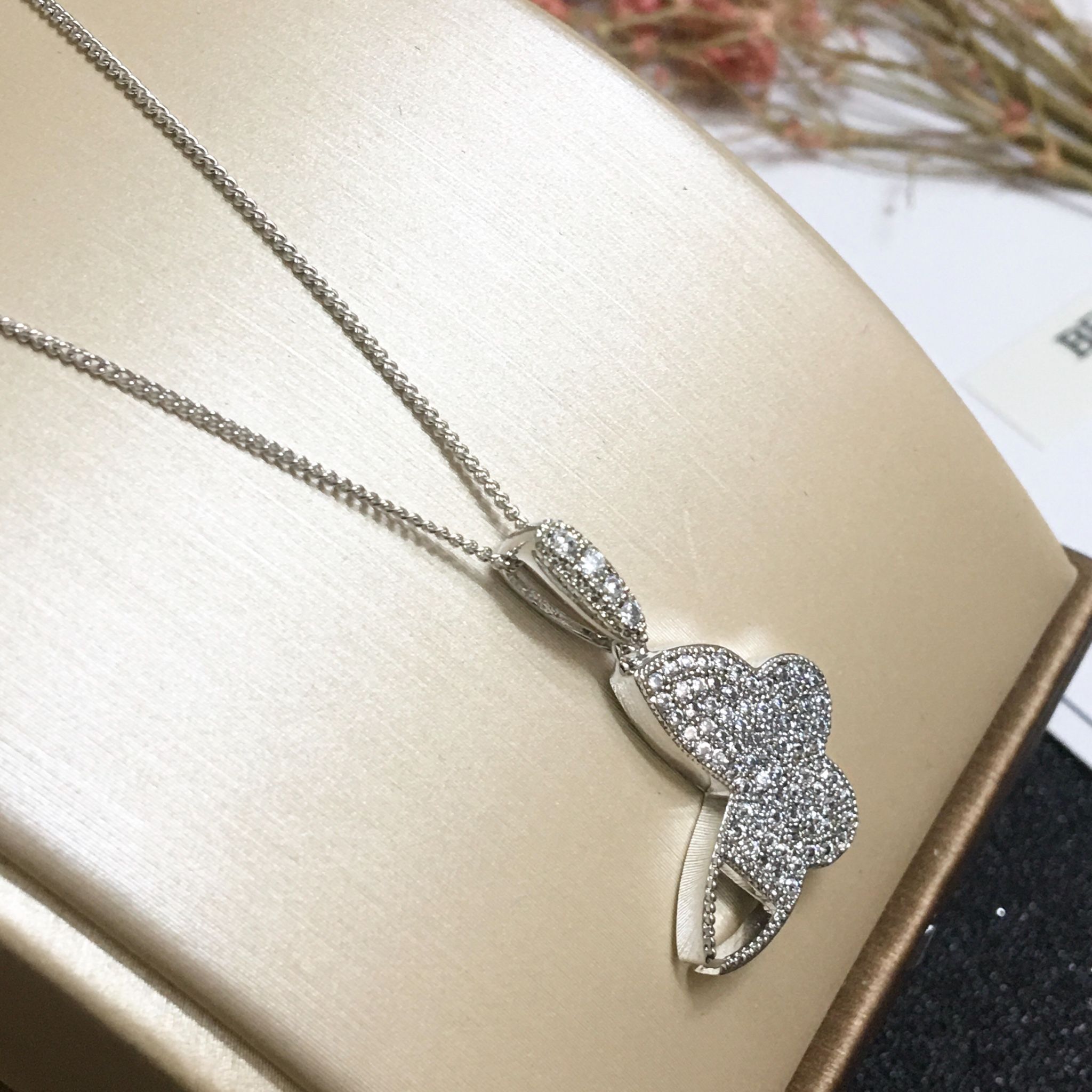 BỘ TRANG SỨC CON BƯỚM XINH (AB)