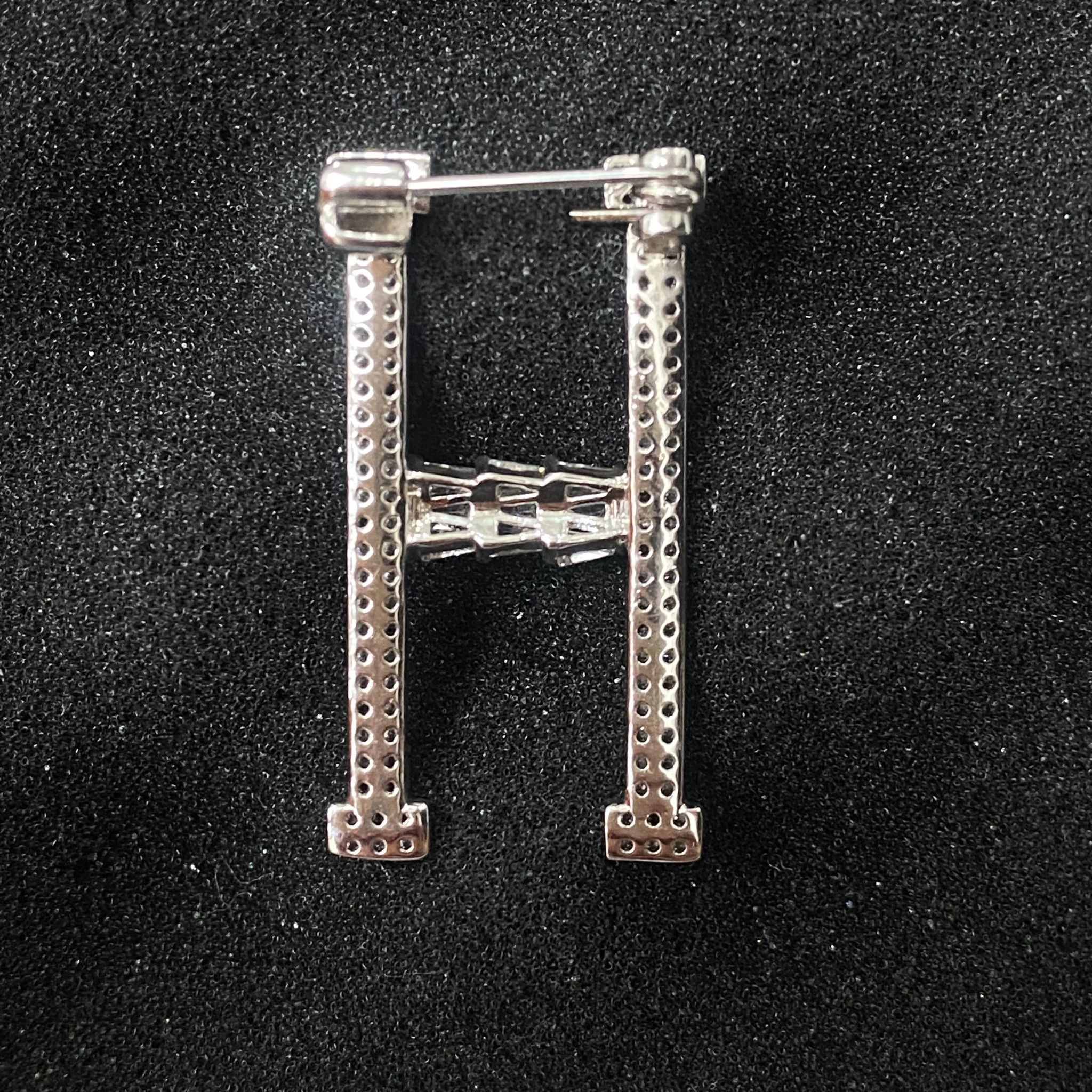 Cài Áo Hermes Màu Trắng Pha Lê (AB)