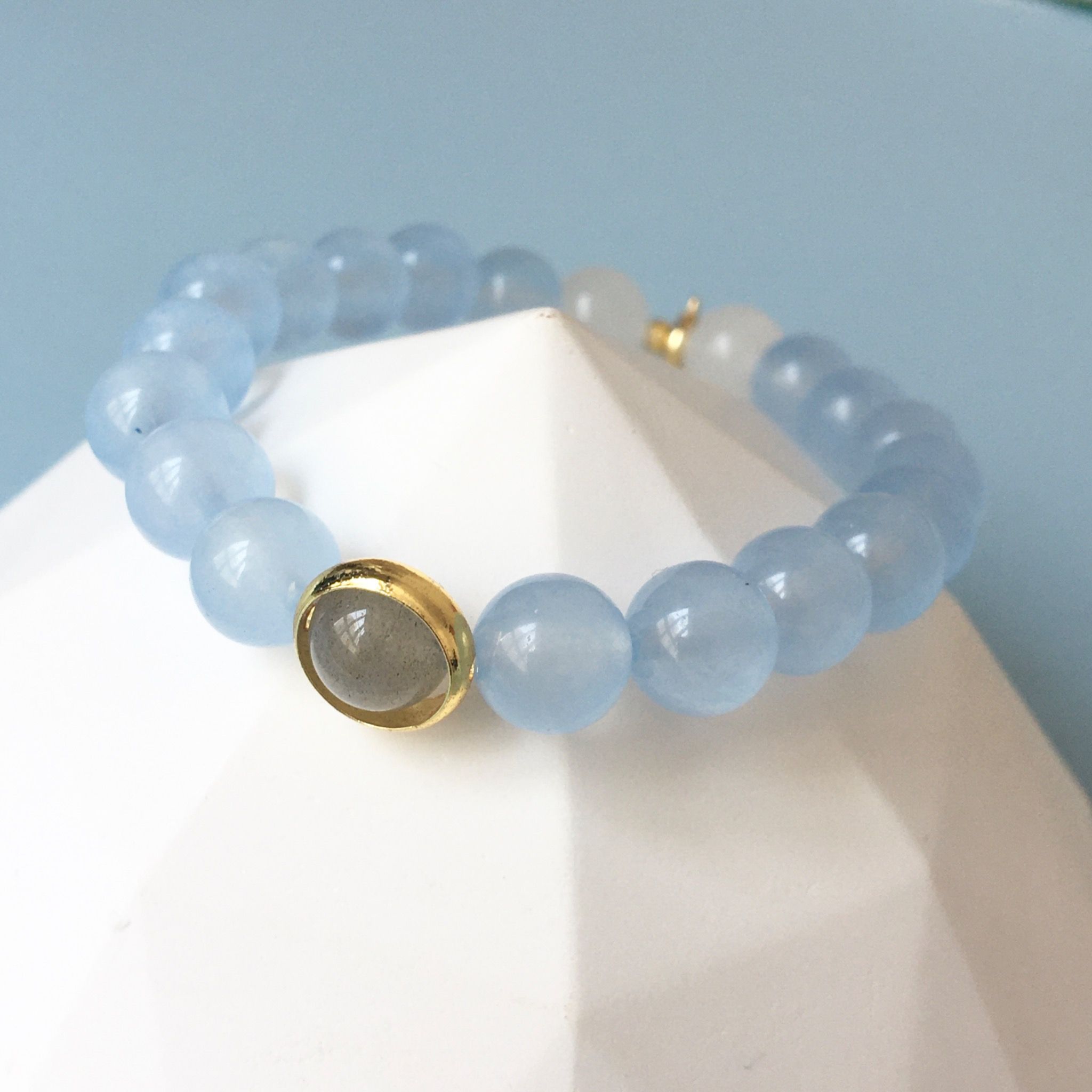 Vòng Tay Phong Thuỷ Cao Cấp - Ngôi Sao Đá Mặt Trăng & Đá Aquamarine Thiên Nhiên