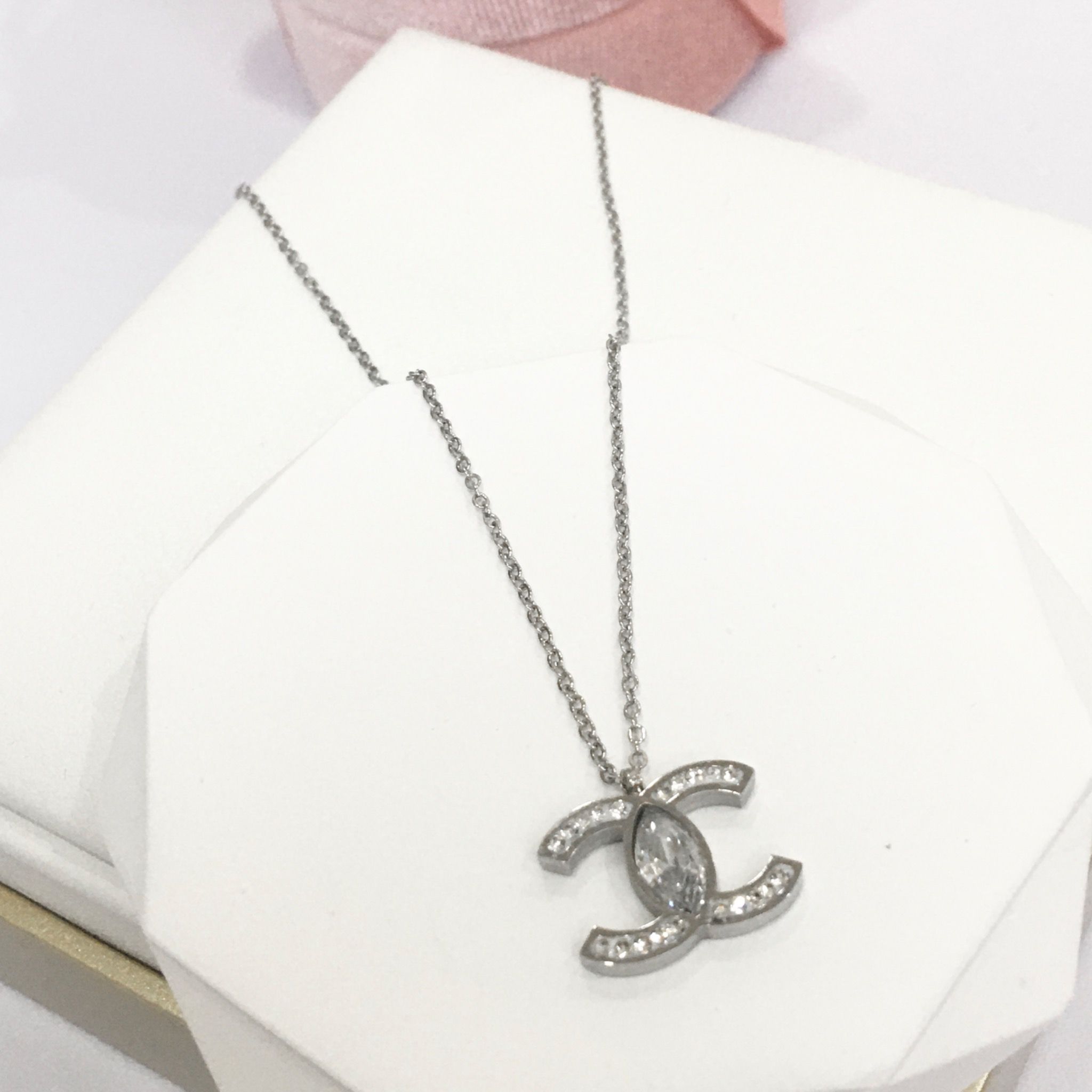 Dây Chuyền Chanel Pha Lê Trắng Titan Cao Cấp (AB)