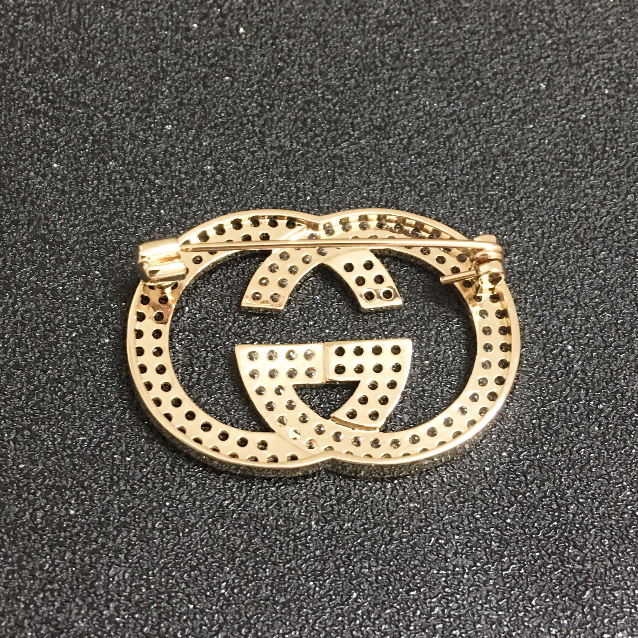Cài Áo Nam, Nữ - Gucci Màu Vàng Pha Lê Đen & Trắng (AB)