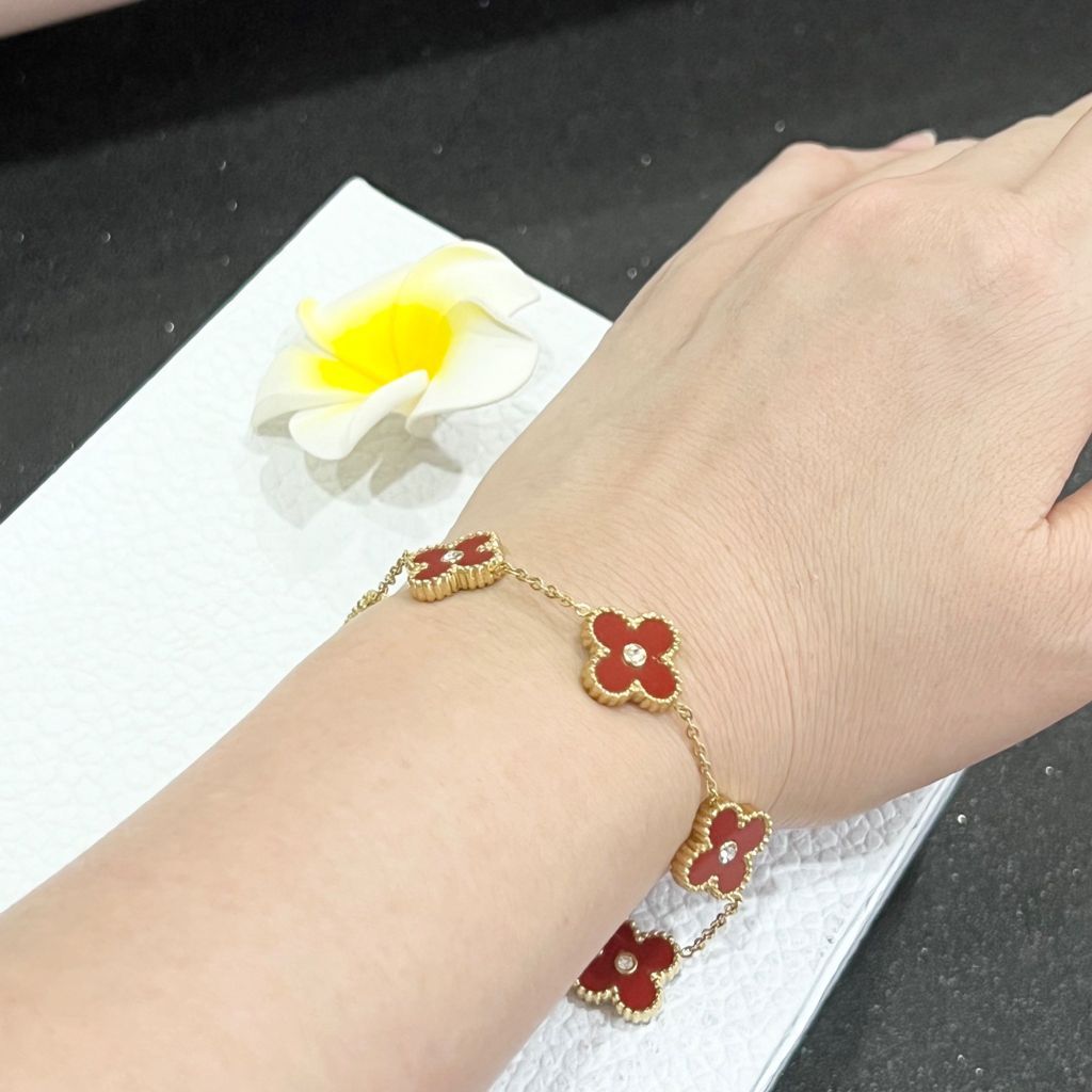 Bộ Trang Sức Cỏ 4 Lá May Mắn - Vòng Tay & Bông Tai Màu Đỏ Bản To Pha Lê (AB)