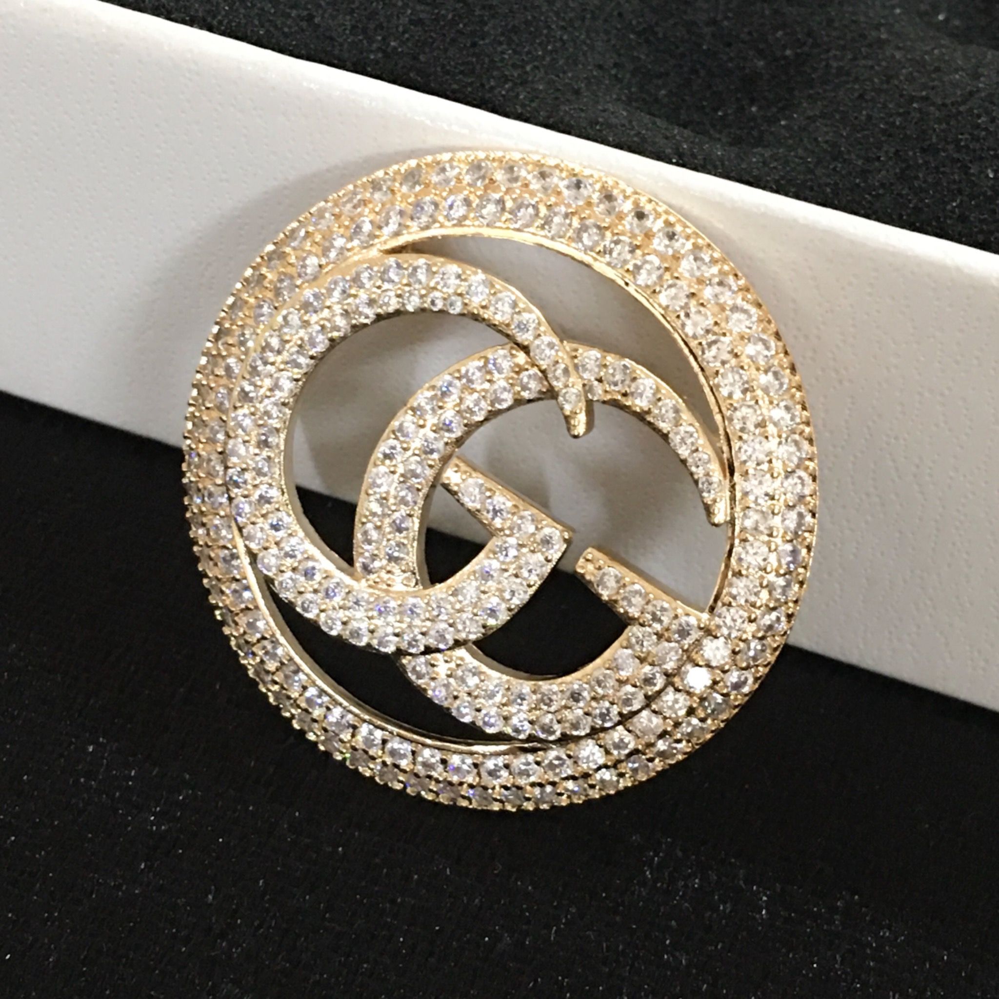 Cài Áo Nam, Nữ - Gucci Màu Vàng Hồng Pha Lê Trắng (AE)