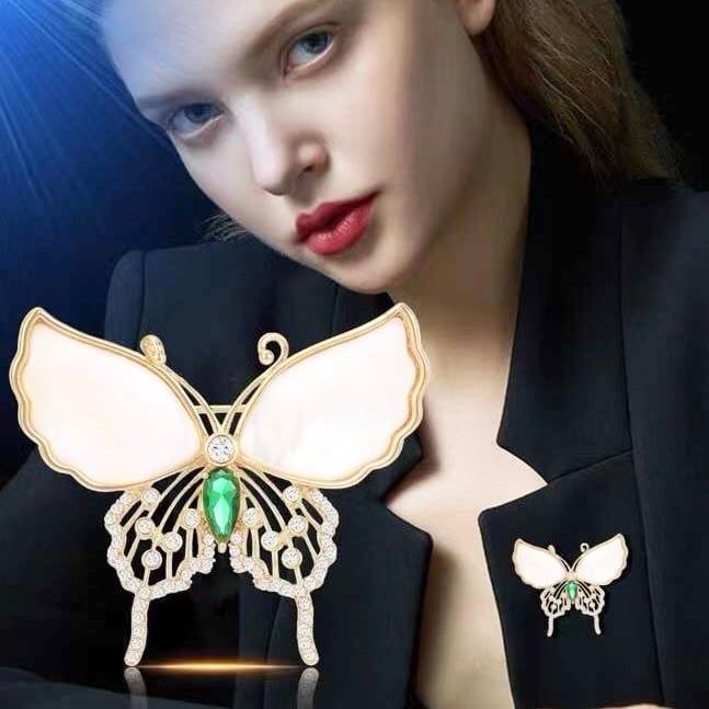 Cài Áo - Con Bướm Vỏ Trai Thiên Nhiên & Pha Lê Xanh