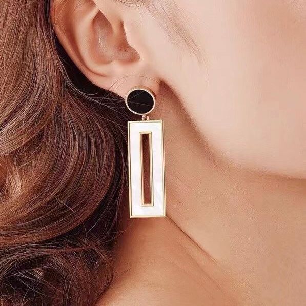 BÔNG TAI CHỮ NHẬT VỎ ỐC THIÊN NHIÊN (AE)