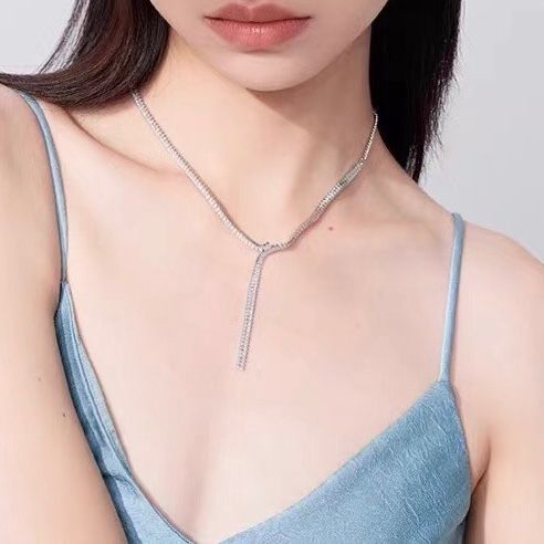 Dây Chuyền Ngắn - Choker Pha Lê Vuông Tinh Tế (AR)