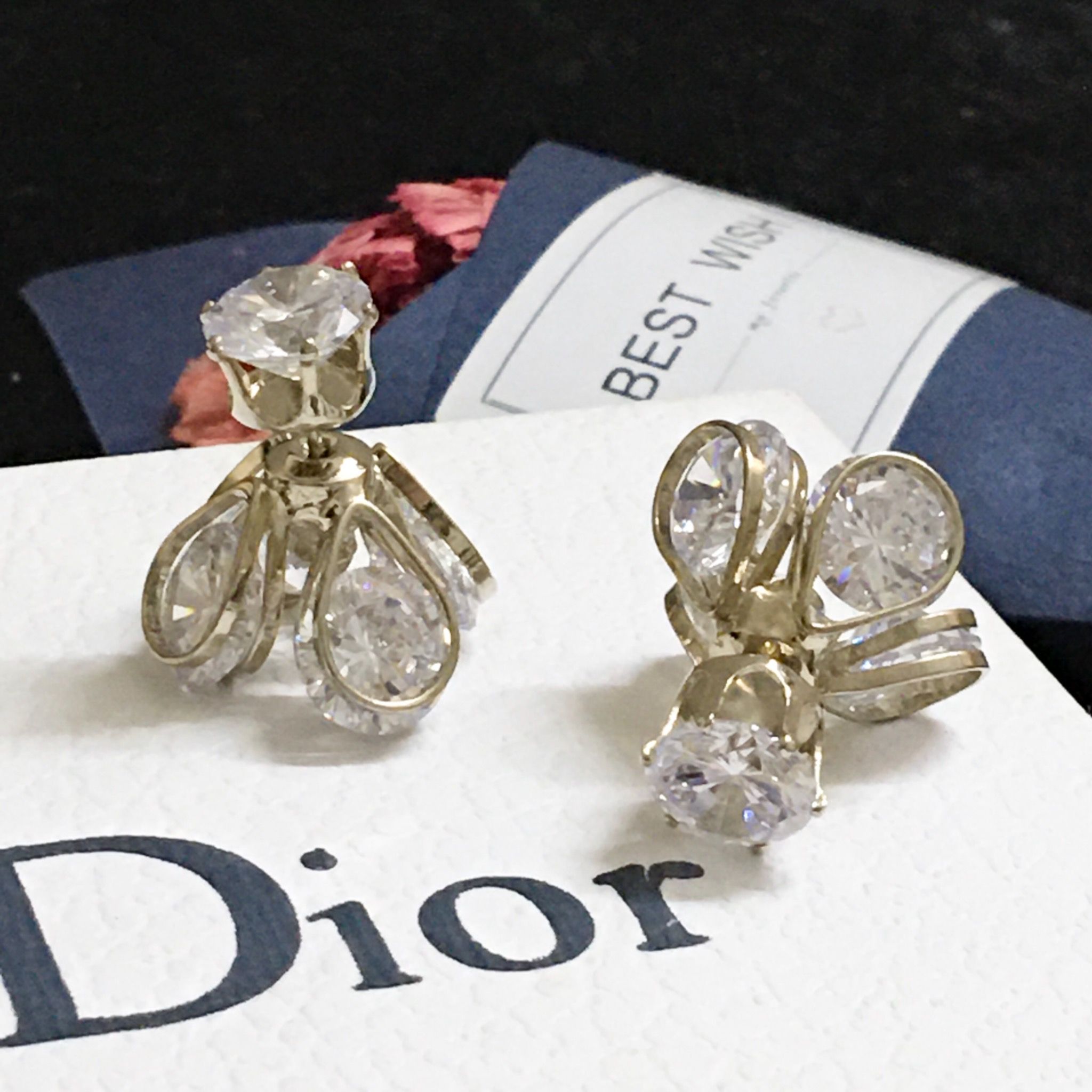 Bông Tai Dior Màu Vàng Pha Lê Trắng (AG) - Có 3 Kiểu Đeo