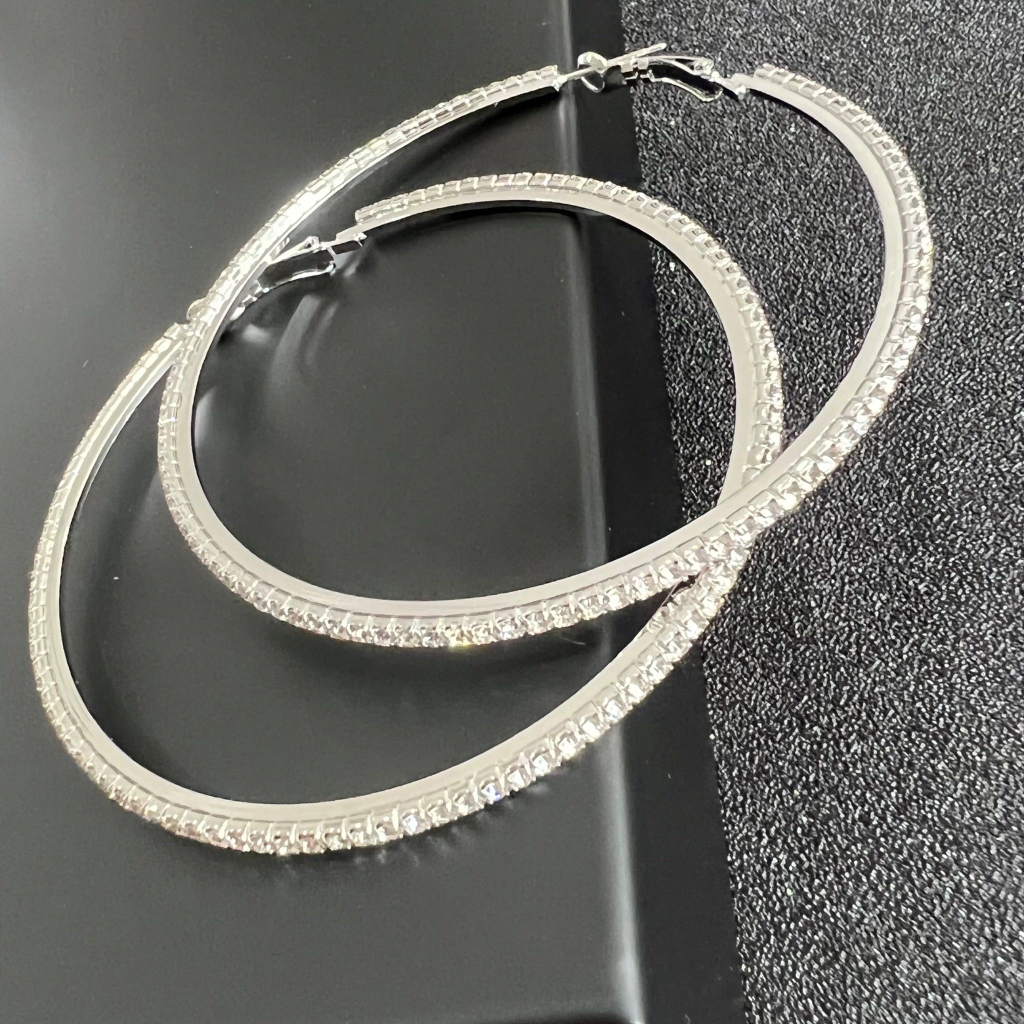 Bông Tai Khoen Tròn Bản To 7,5cm Pha Lê Trắng (BQ)