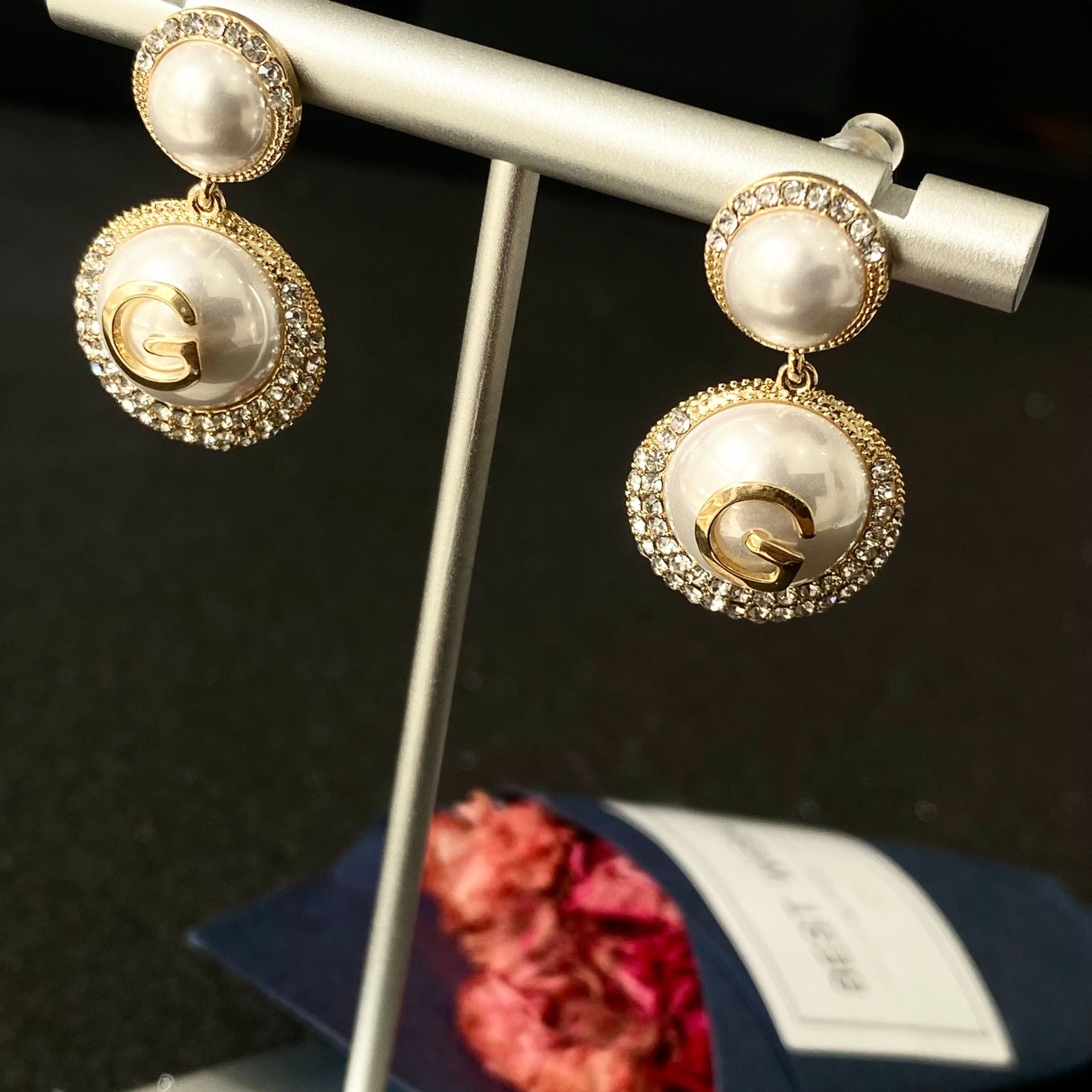 Bông Tai Gucci Màu Vàng Ngọc Trai & Pha Lê Trắng (AC)