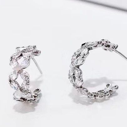 Bông Tai Khoen Tròn Màu Trắng 2cm Pha Lê (BK)