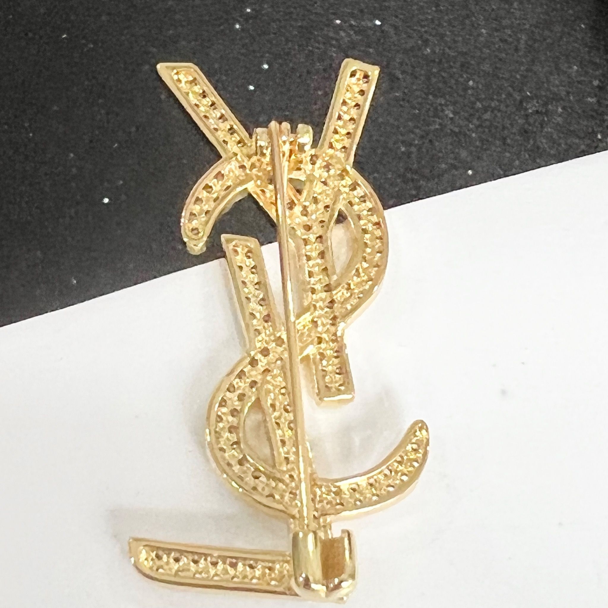 Cài Áo Nam, Nữ - YSL Màu Vàng Pha Lê Trắng (AK)