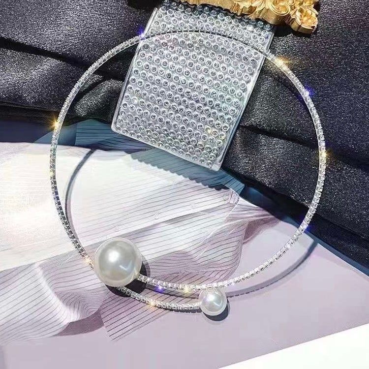 Vòng Cổ Choker Dior 2 Viên Ngọc Trai Màu Trắng Quý Phái