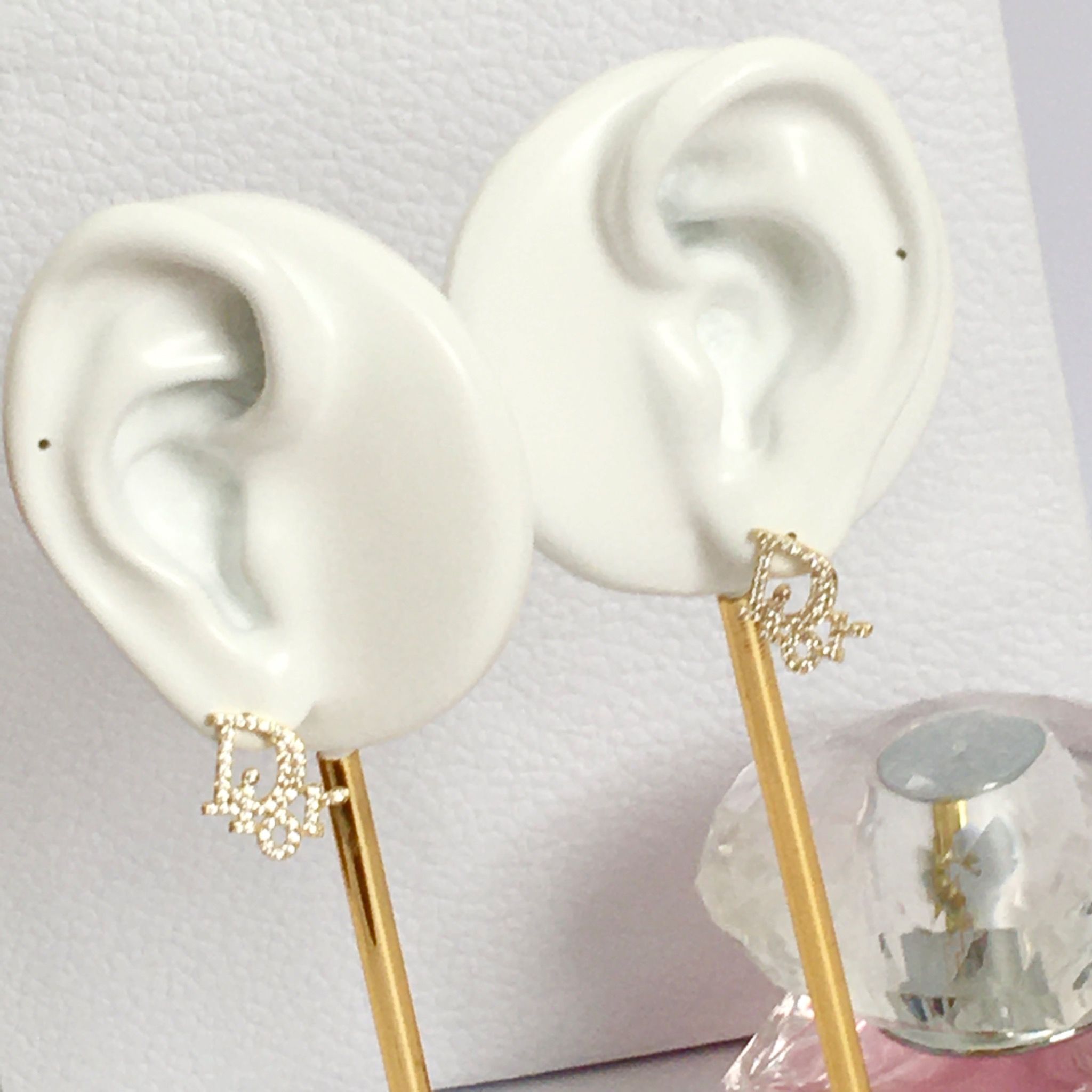Bông Tai Dior Màu Vàng 1,2cm Pha Lê Trắng (AW)