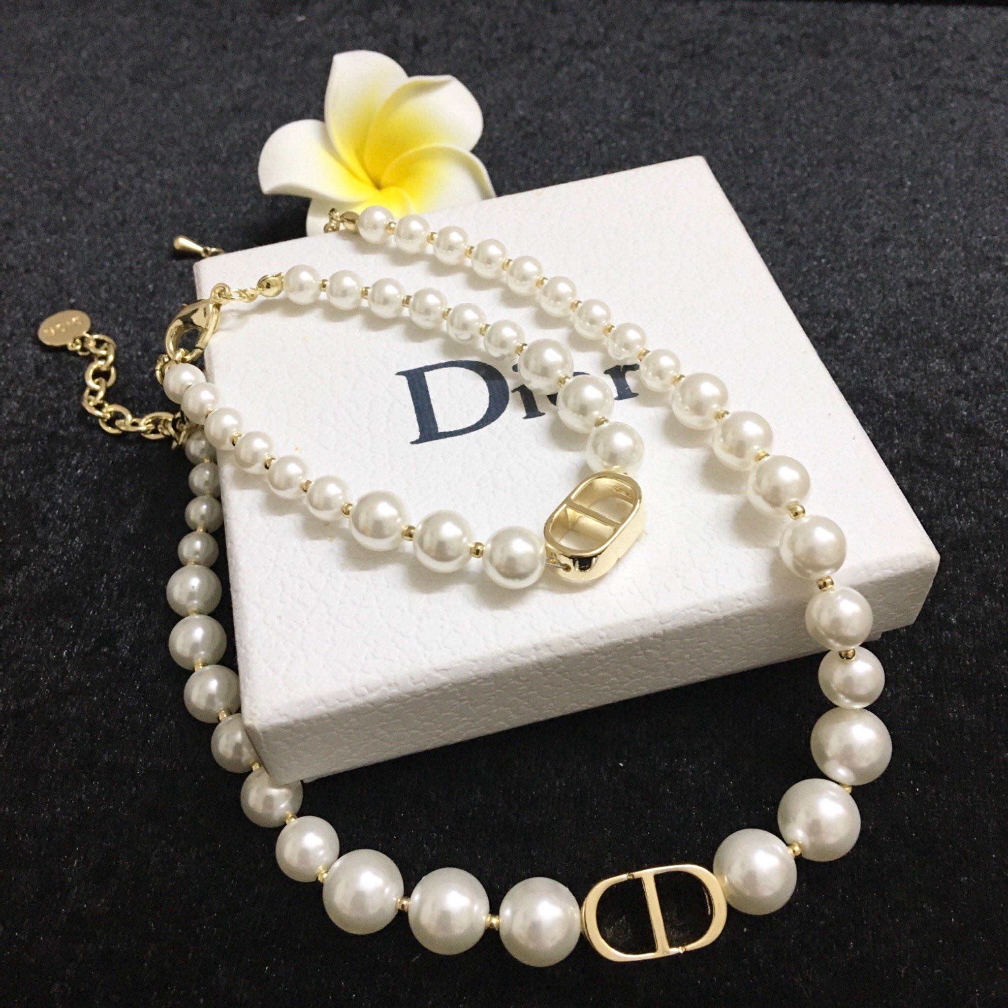 Bộ Trang Sức Dior Vàng - Vòng cổ Choker, Vòng Tay & Bông Tai Ngọc Trai, Pha Lê 3 Kiểu Đeo Quý Phái (AD)