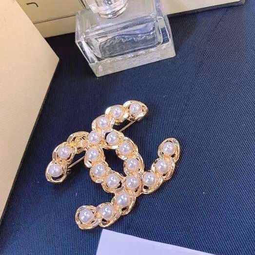 Cài Áo Nam, Nữ - Chanel Màu Vàng Ngọc Trai Trắng (BX)