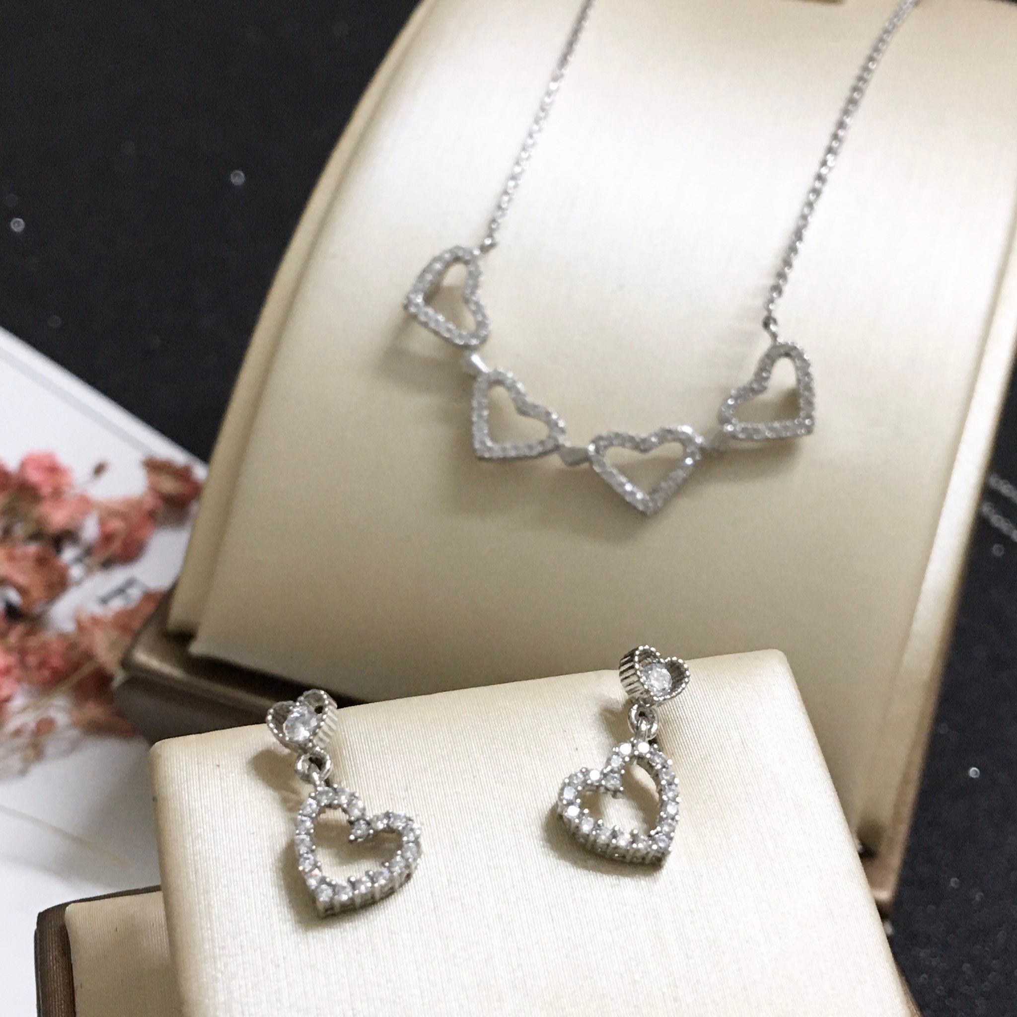 BỘ TRANG SỨC BẠC CAO CẤP - TRÁI TIM PHA LÊ 2 KIỂU ĐEO (AA)