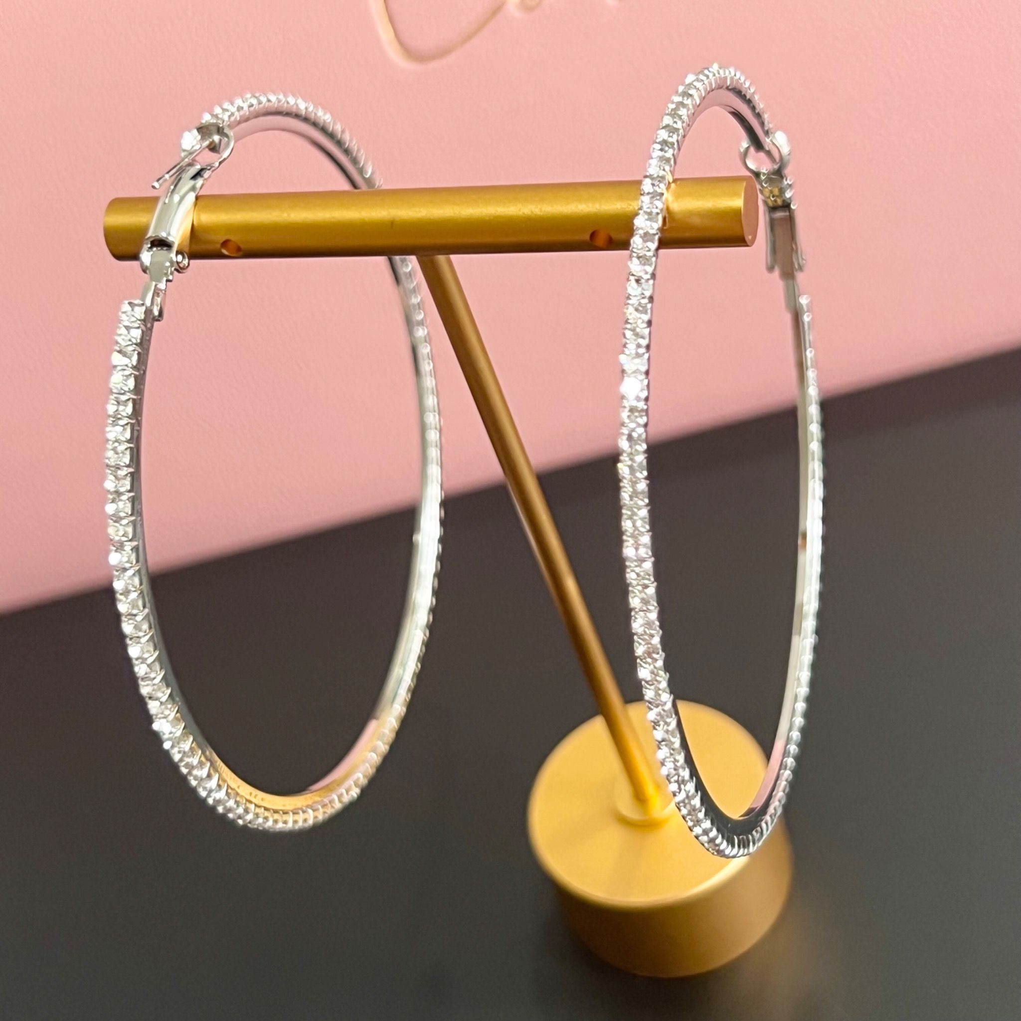 Bông Tai Khoen Tròn Bản To Màu Trắng 6,3cm Pha Lê (BP)