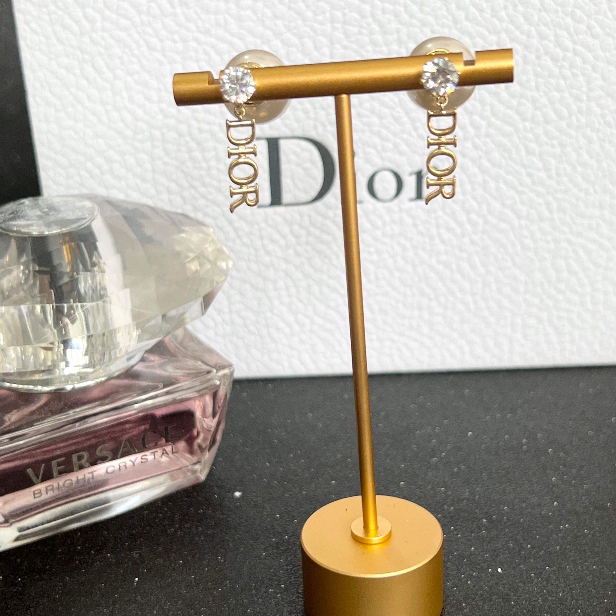Bông Tai Dior Màu Vàng Ngọc Trai & Pha Lê Trắng (AV) - Có 3 Kiểu Đeo