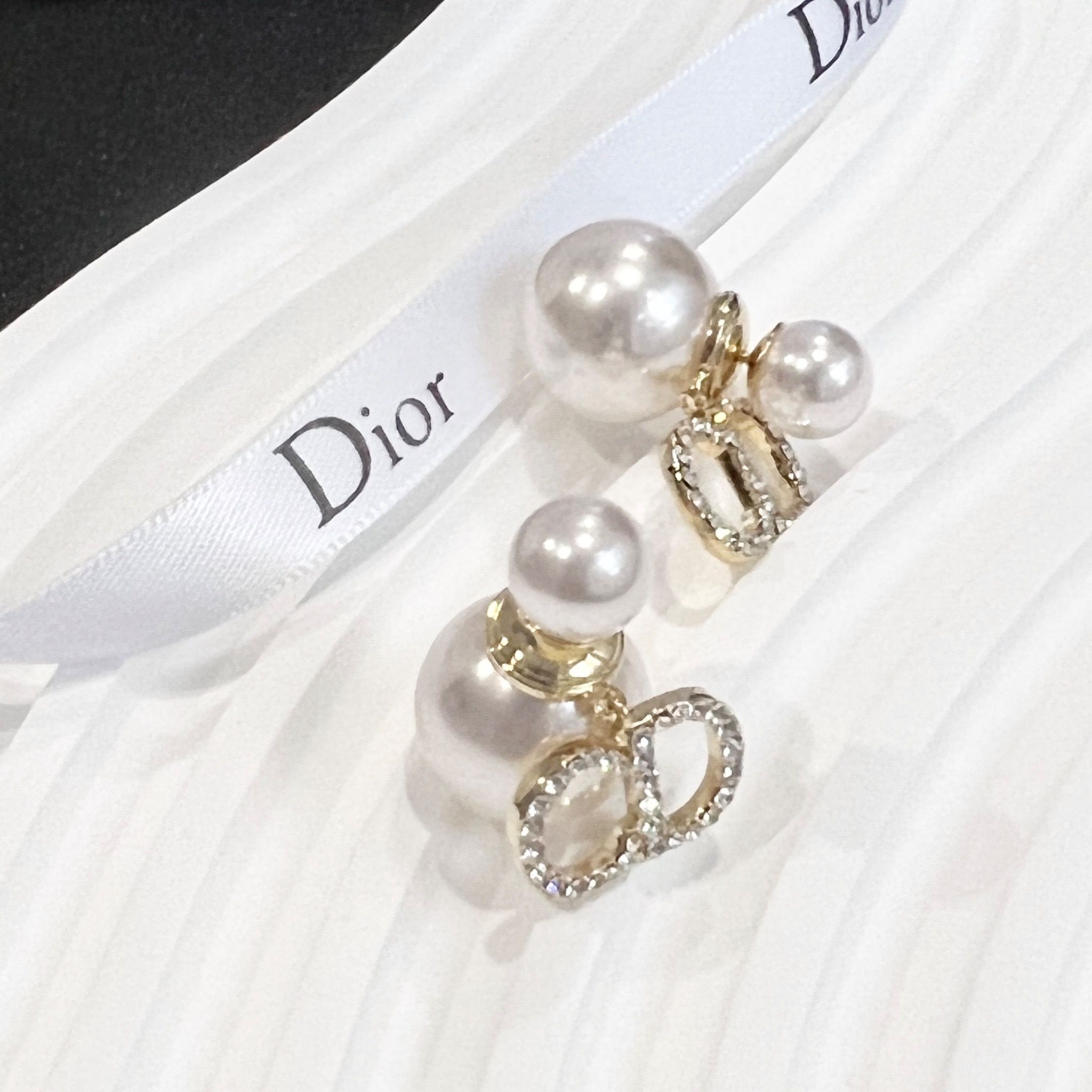 Bông Tai Dior Màu Vàng Ngọc Trai & Pha Lê Trắng (AM) - Có 3 Kiểu Đeo