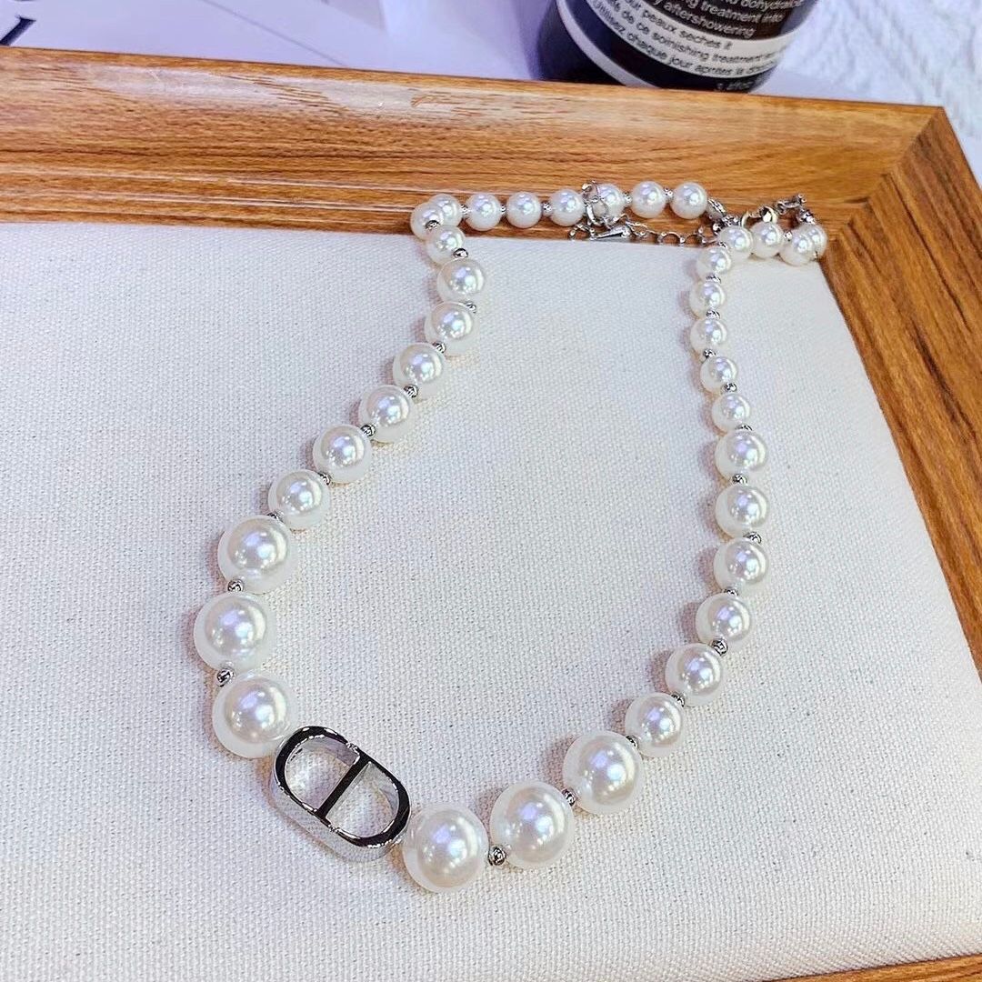 Vòng Cổ Choker Dior Ngọc Trai Màu Trắng Quý Phái