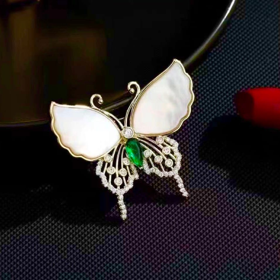 Cài Áo - Con Bướm Vỏ Trai Thiên Nhiên & Pha Lê Xanh