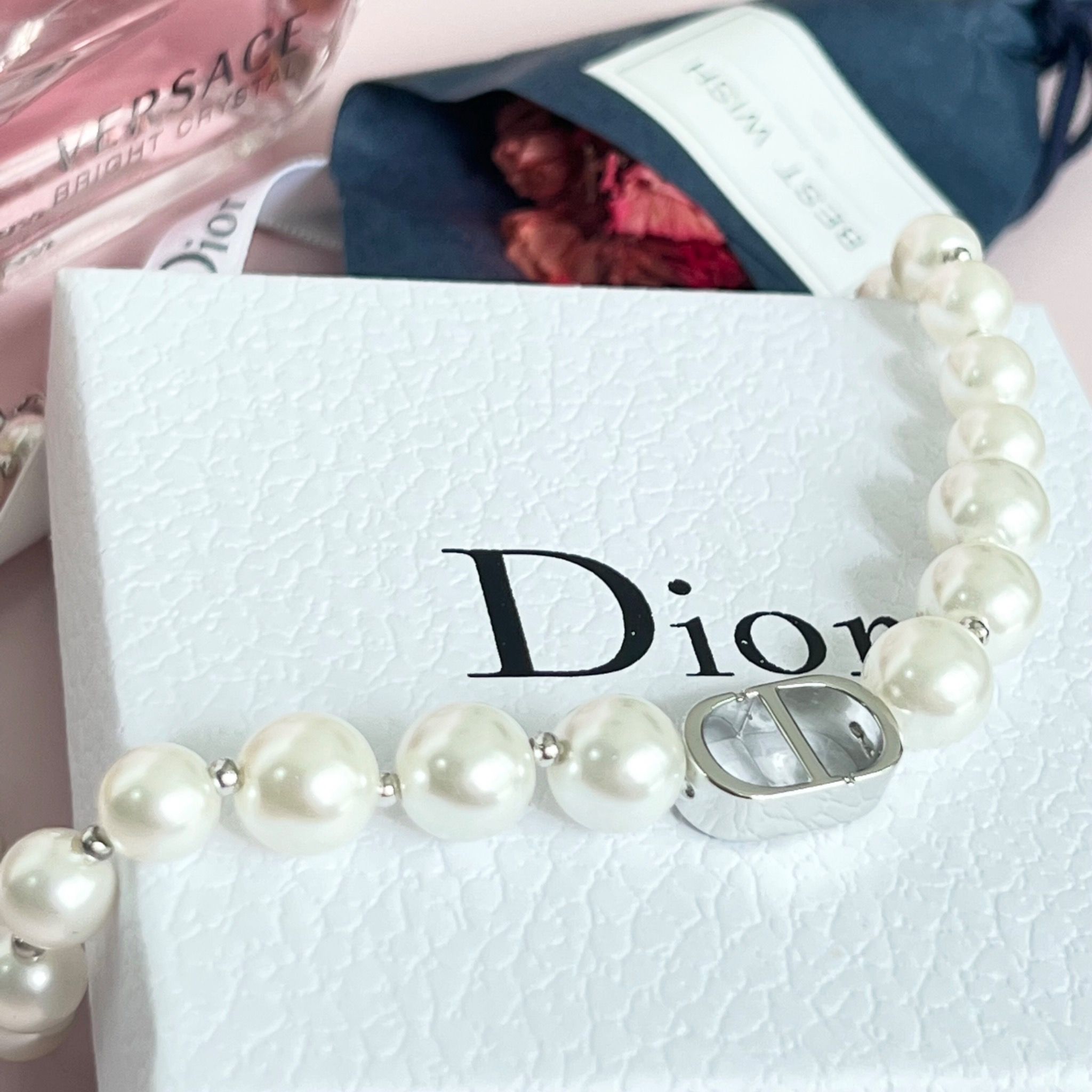 Vòng Cổ Choker Dior Ngọc Trai Màu Trắng Quý Phái