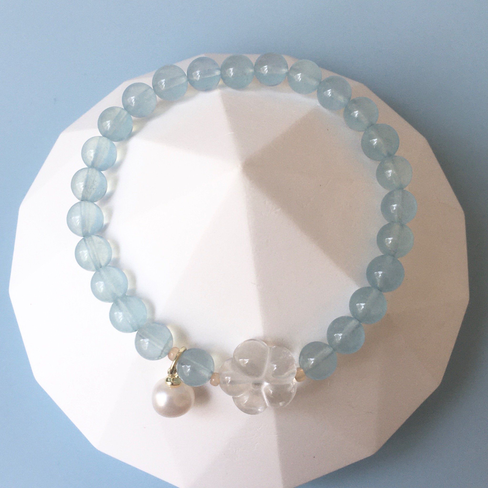 Vòng Tay Phong Thuỷ Cao Cấp - Hoa Mai Đá Thạch Anh Trắng, Ngọc Trai Nước Ngọt & Đá Aquamarine Thiên Nhiên Tinh Tế