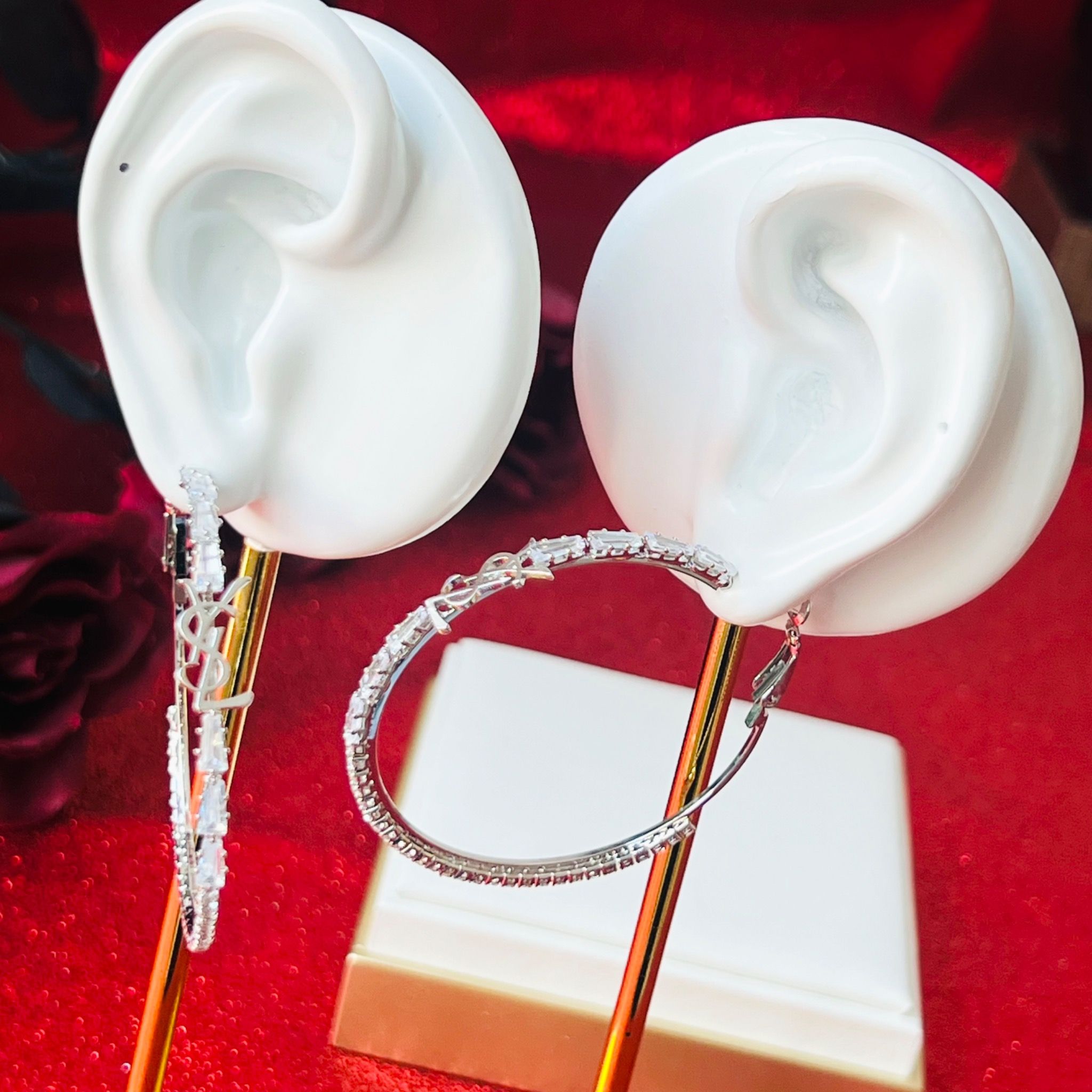 Bông Tai Khoen Tròn YSL Màu Trắng 4,3cm Pha Lê (BT)