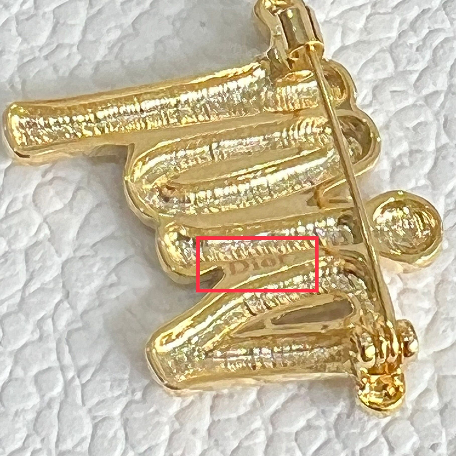 Cài Áo Dior Màu Vàng Pha Lê Trắng (AV)