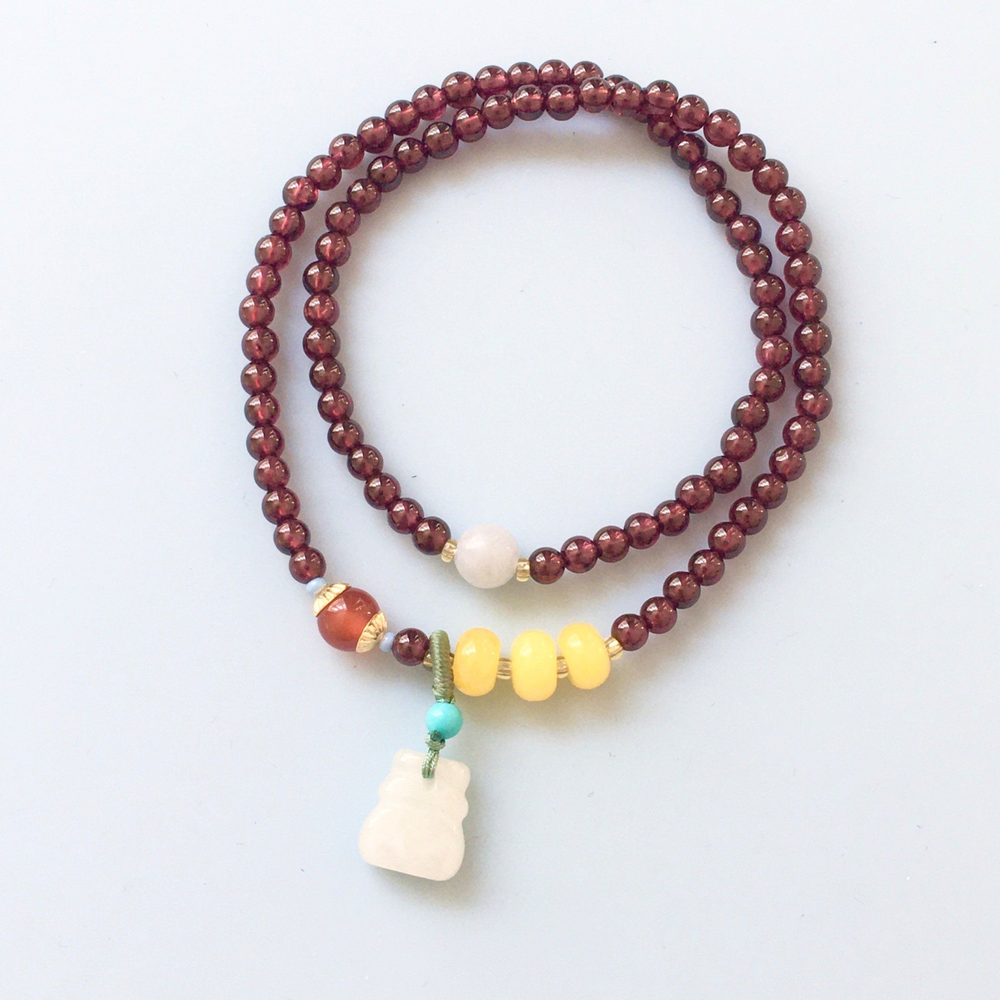 Vòng Tay Phong Thuỷ Cao Cấp - Túi Tiền Đá Ngọc Bích, Đá Garnet Ngọc Hồng Lựu, Đá Aquamarine Xanh Biển, Đá Sáp Ong Vàng & Đá Mã Não Đỏ Thiên Nhiên 2 Vòng Tài Lộc