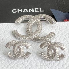 Bộ Trang Sức Cha.nnel Trắng - Cài Áo & Bông Tai Pha Lê (AL)
