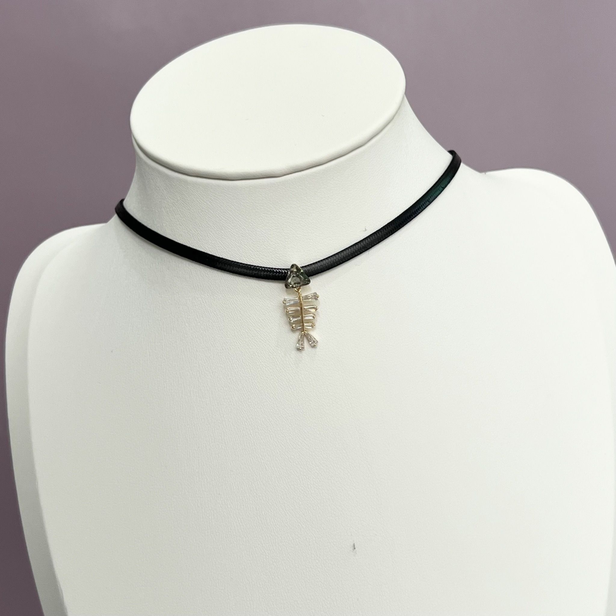 Dây Chuyền Ngắn - Choker Bộ Xương Cá Pha Lê Xanh Rêu & Trắng
