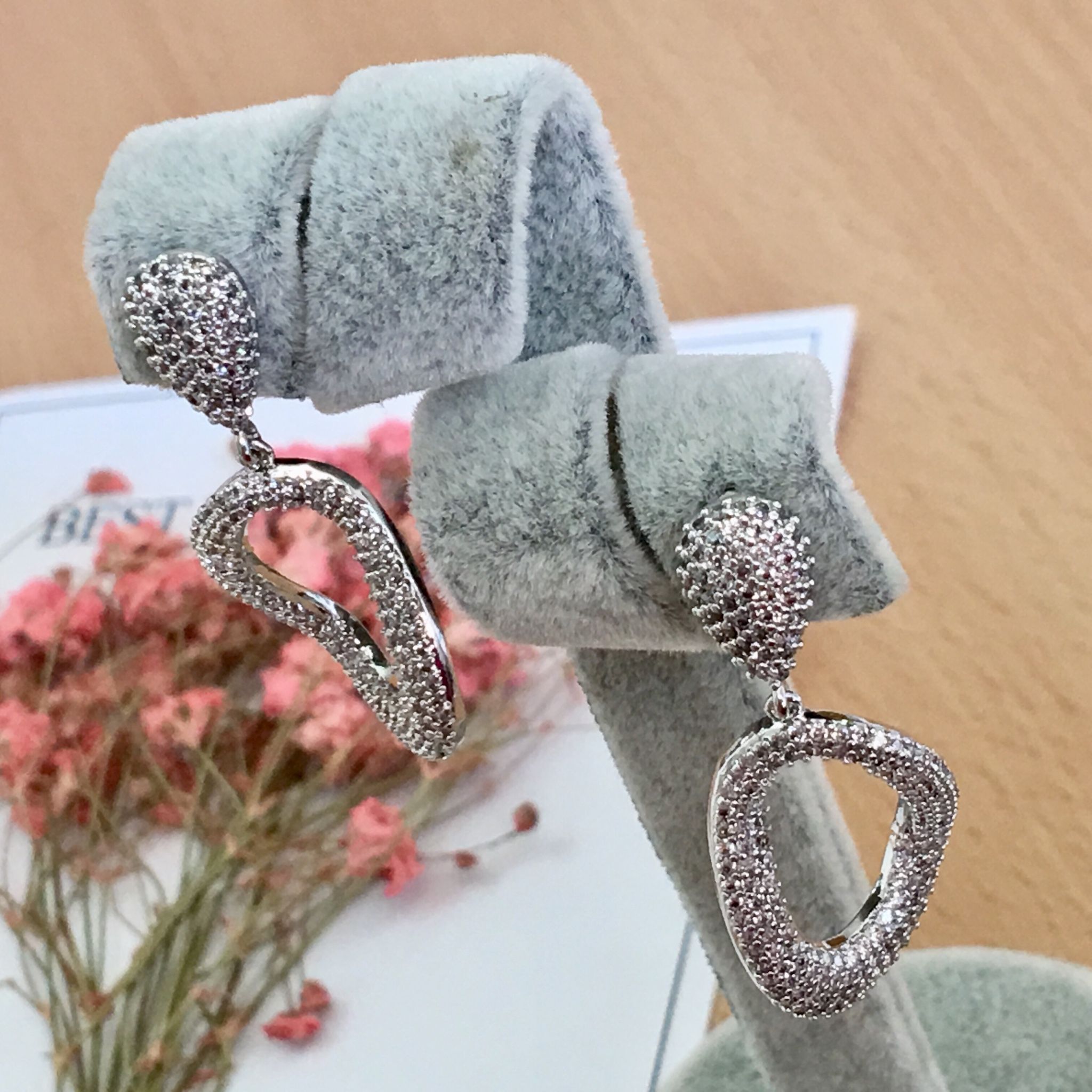 BÔNG TAI GIỌT NƯỚC PHA LÊ (AE)