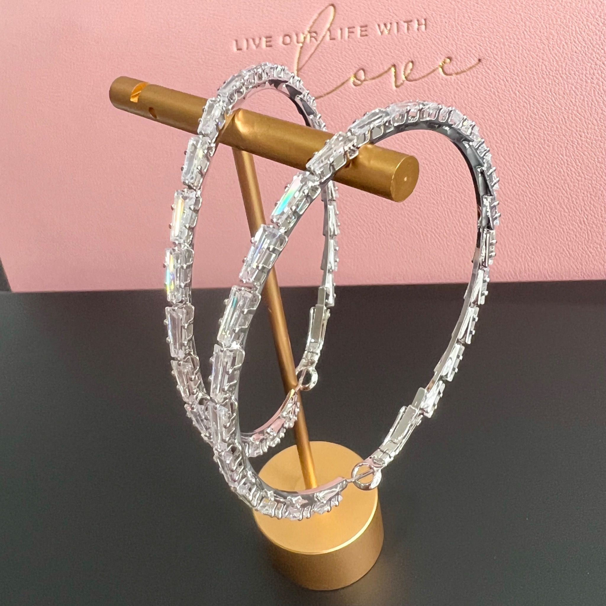 Bông Tai Khoen Tròn Bản To Màu Trắng 6,5cm Pha Lê (BM)