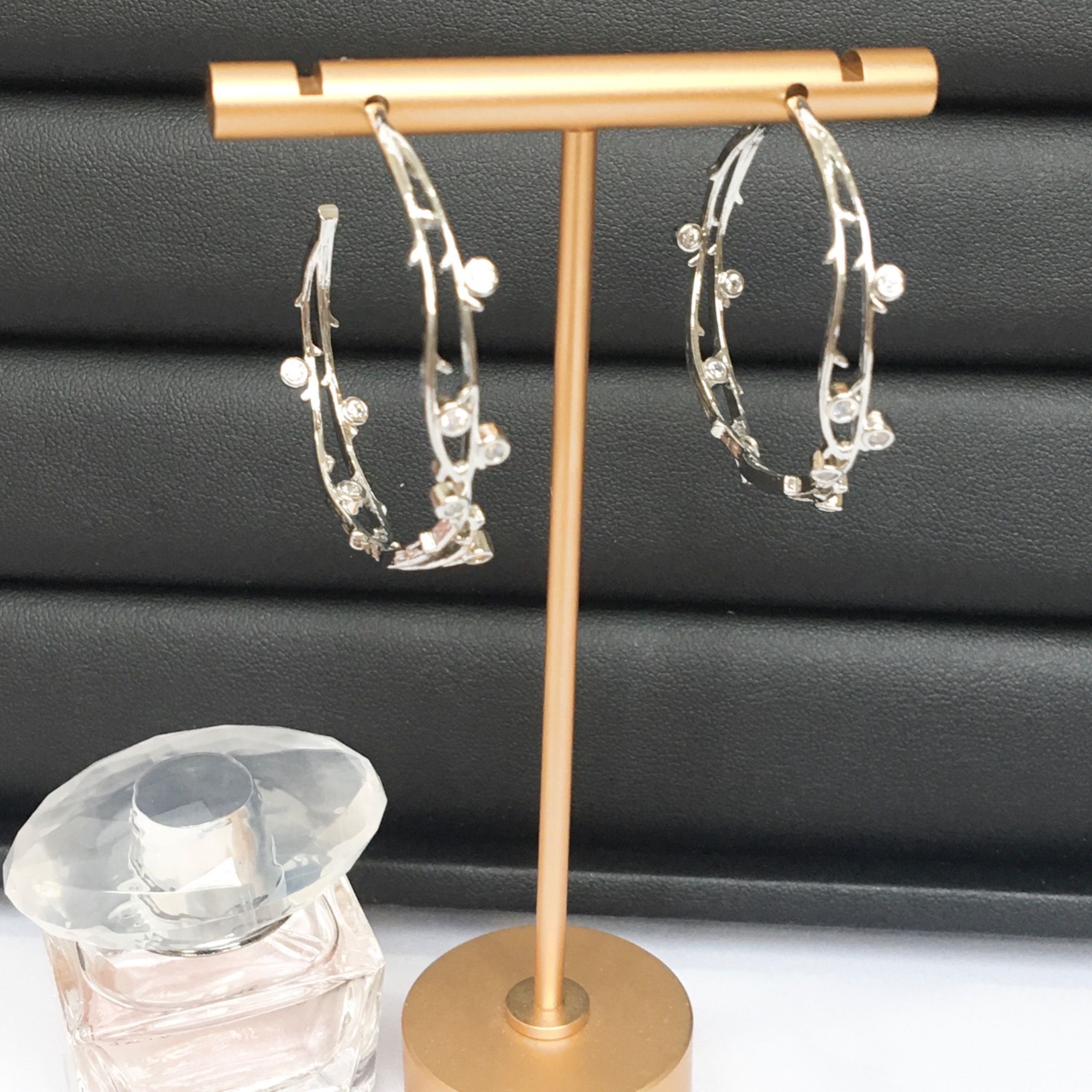 Bông Tai Khoen Tròn Pha Lê Trắng 4cm (BP)