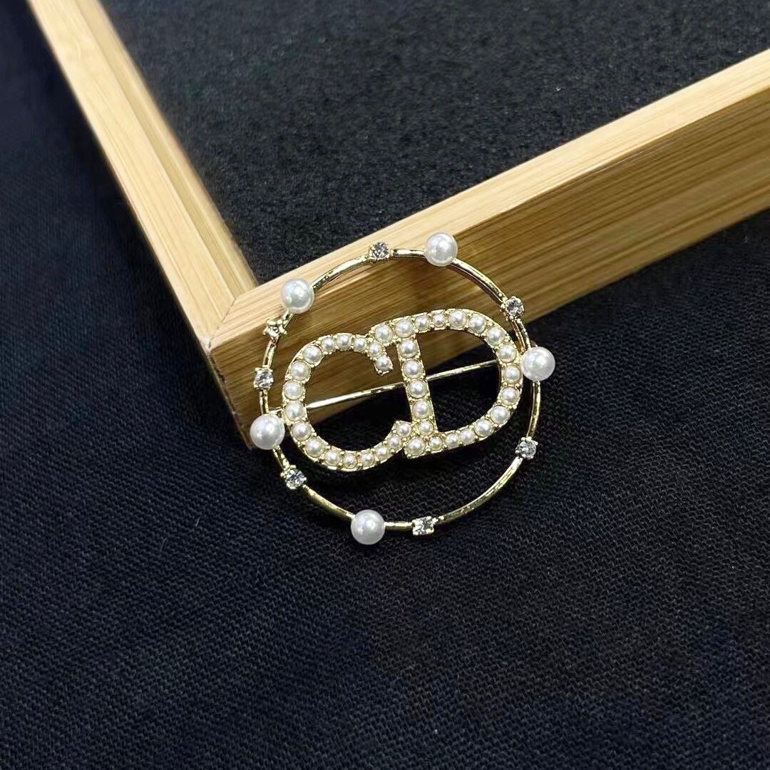 Cài Áo Nam, Nữ - Dior Màu Vàng Ngọc Trai & Pha Lê Trắng (BT)