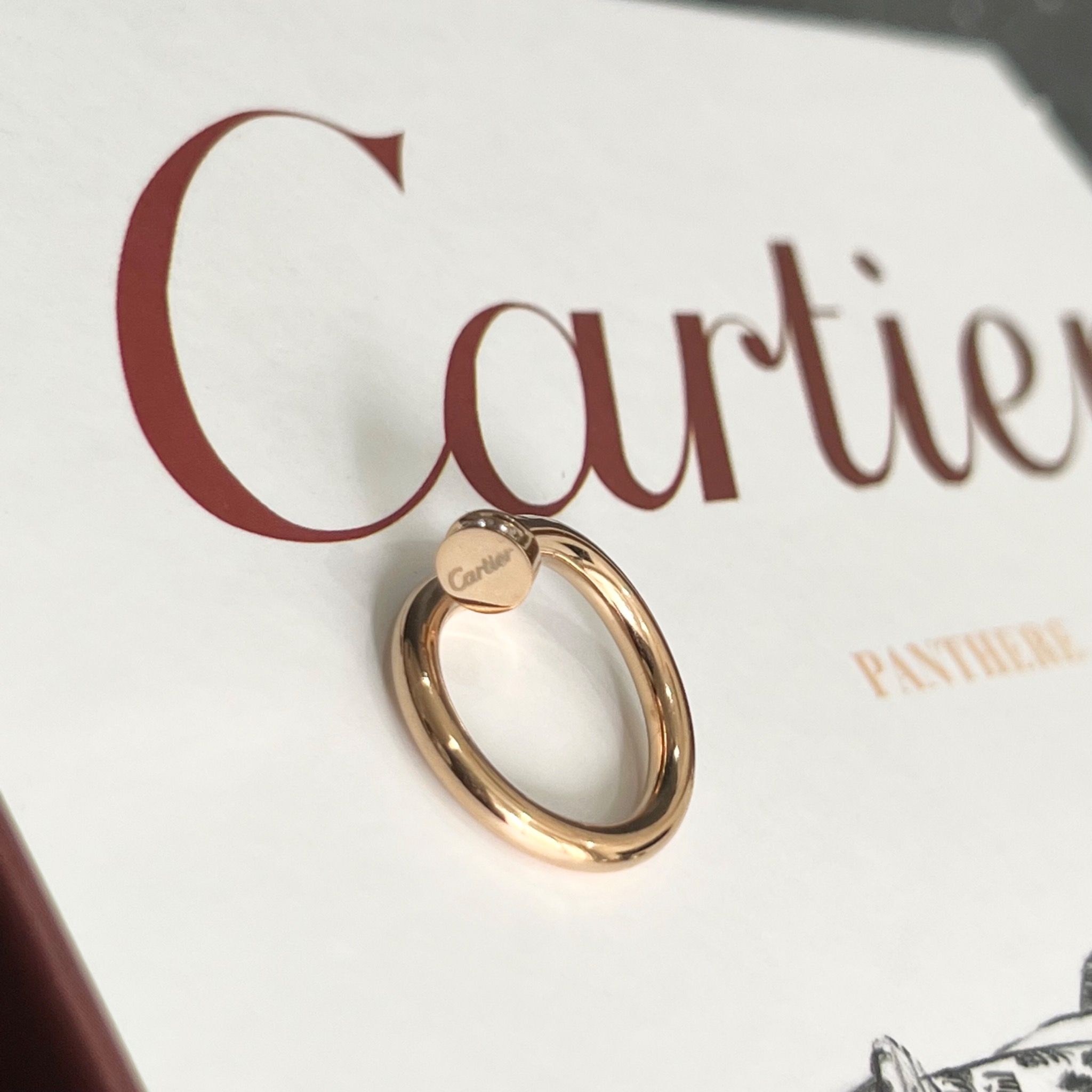 Nhẫn Titan Cao Cấp - Cây Đinh Cartier Màu Vàng Hồng Pha Lê (AA)