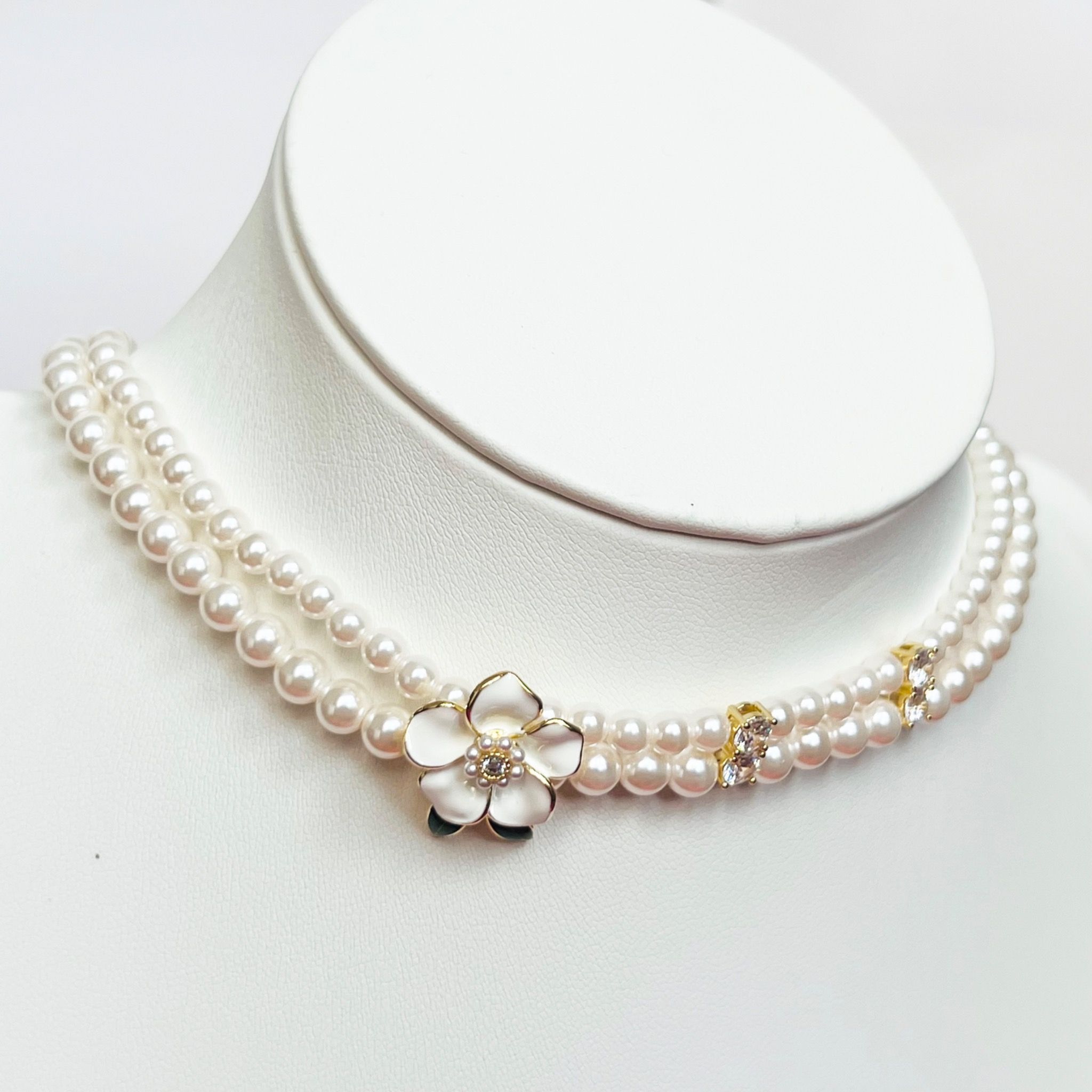 Dây Chuyền Ngắn - Choker Hoa Mai Chuỗi Ngọc Trai & Pha Lê (AN)