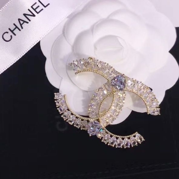 Cài Áo Nam, Nữ - Chanel Màu Vàng Pha Lê Trắng (CJ)