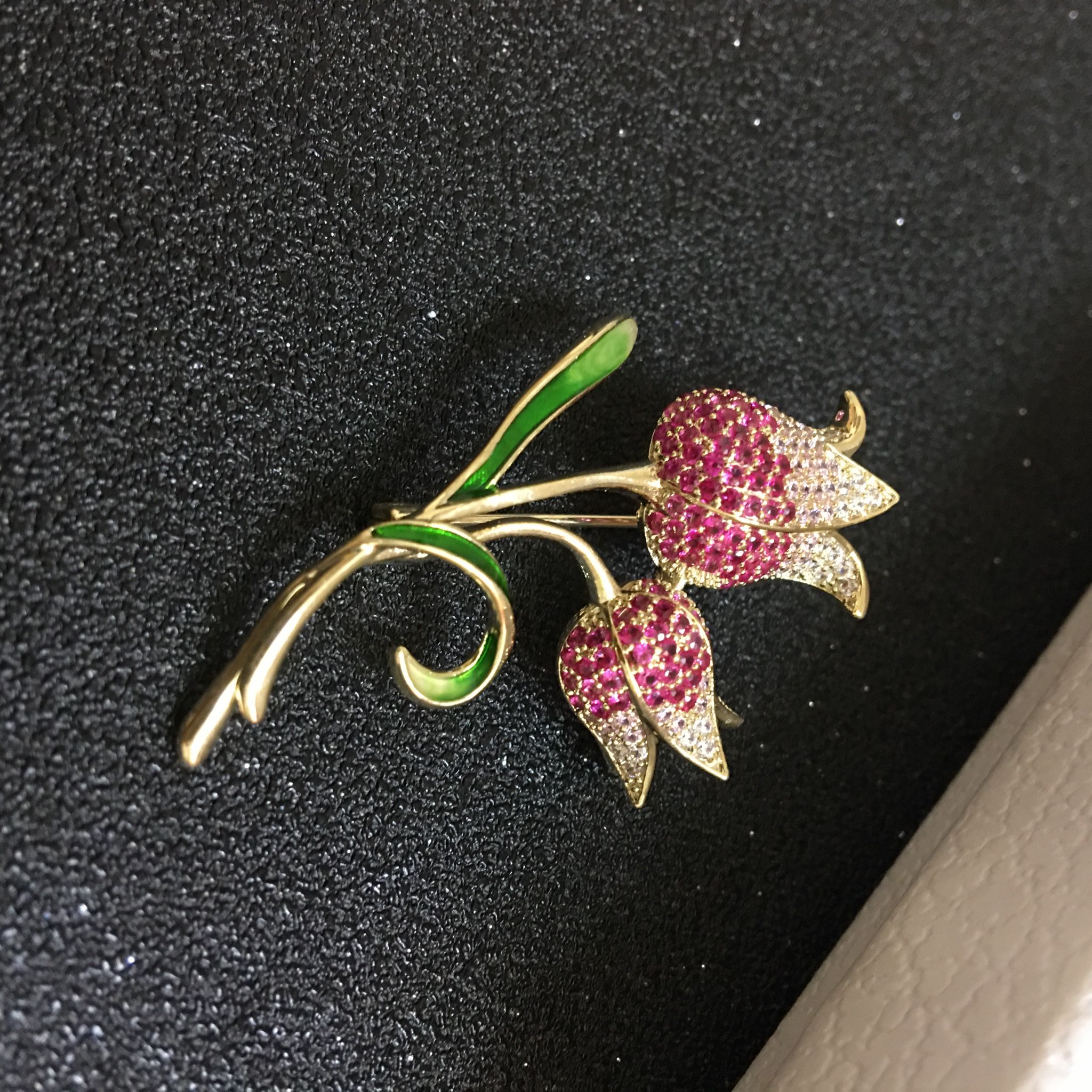 CÀI ÁO - HOA TULIP PHA LÊ (AD)