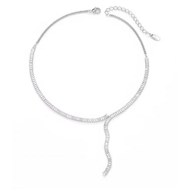 Dây Chuyền Ngắn - Choker Pha Lê Vuông Tinh Tế (AR)
