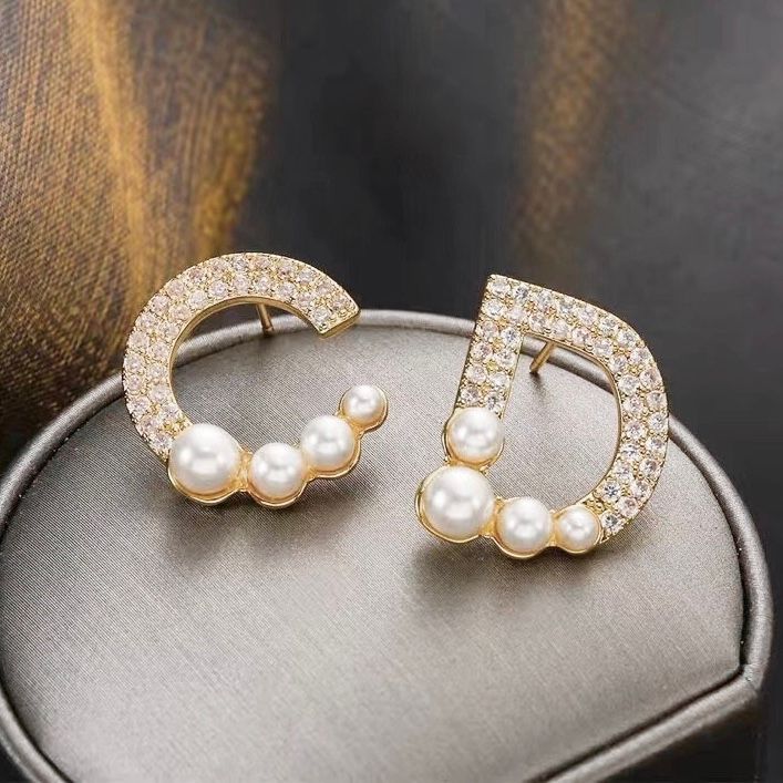 Bông Tai Dior Màu Vàng Bản To Ngọc Trai & Pha Lê Trắng (AE)