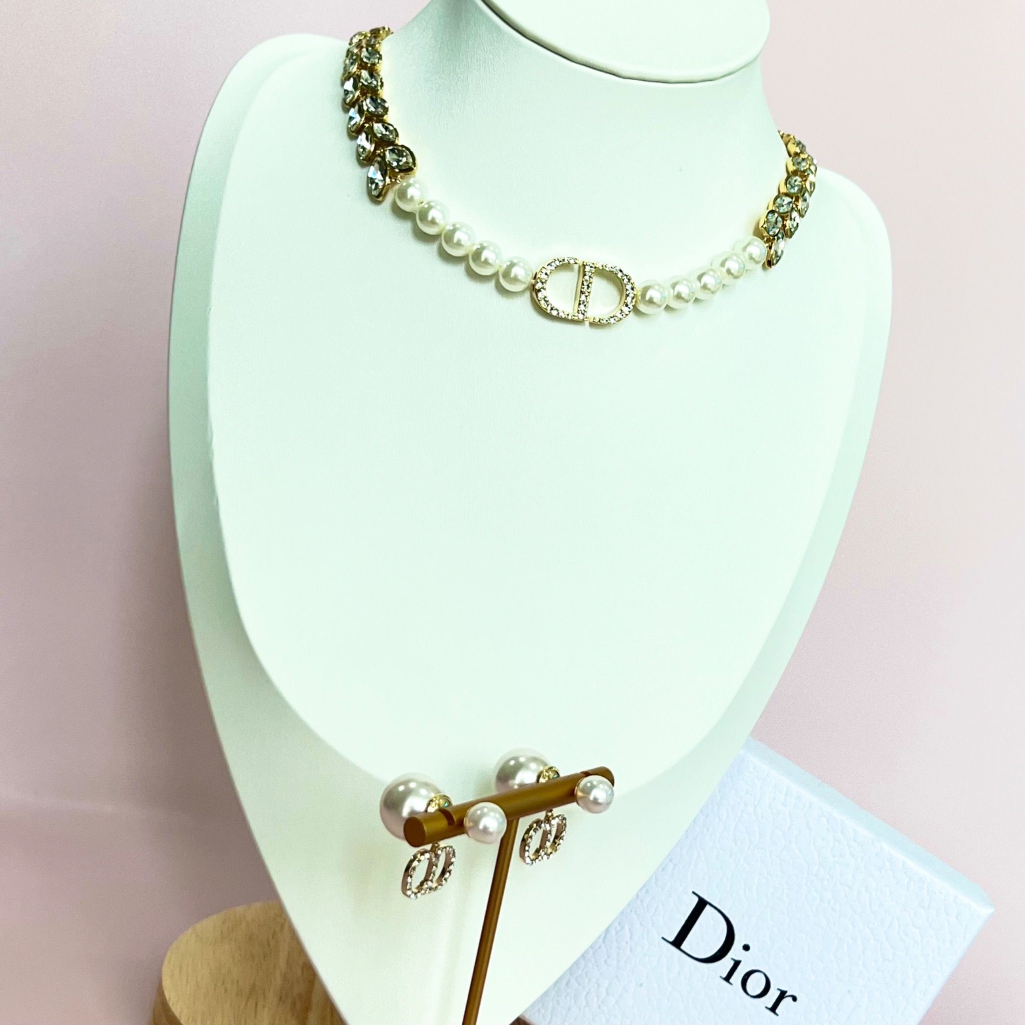 Bộ Trang Sức Di.oor Trắng - Vòng cổ Choker & Bông Tai Ngọc Trai, Pha Lê 2 Kiểu Đeo Quý Phái (AL)