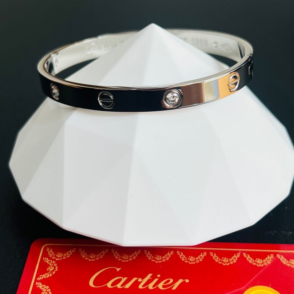 Vòng Tay Nam, Nữ TiTan Cao Cấp - Cartier Màu Trắng Pha Lê (AF)