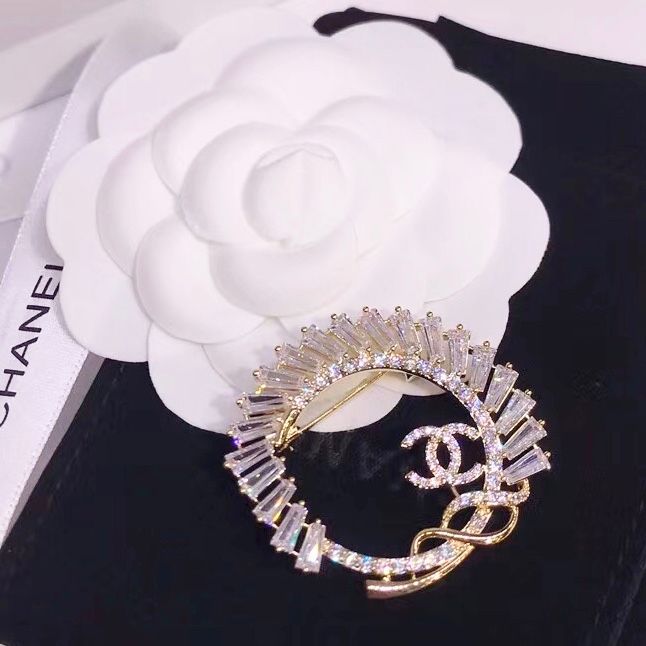 Cài Áo Nam, Nữ - Chanel Màu Vàng Pha Lê Trắng (CN)