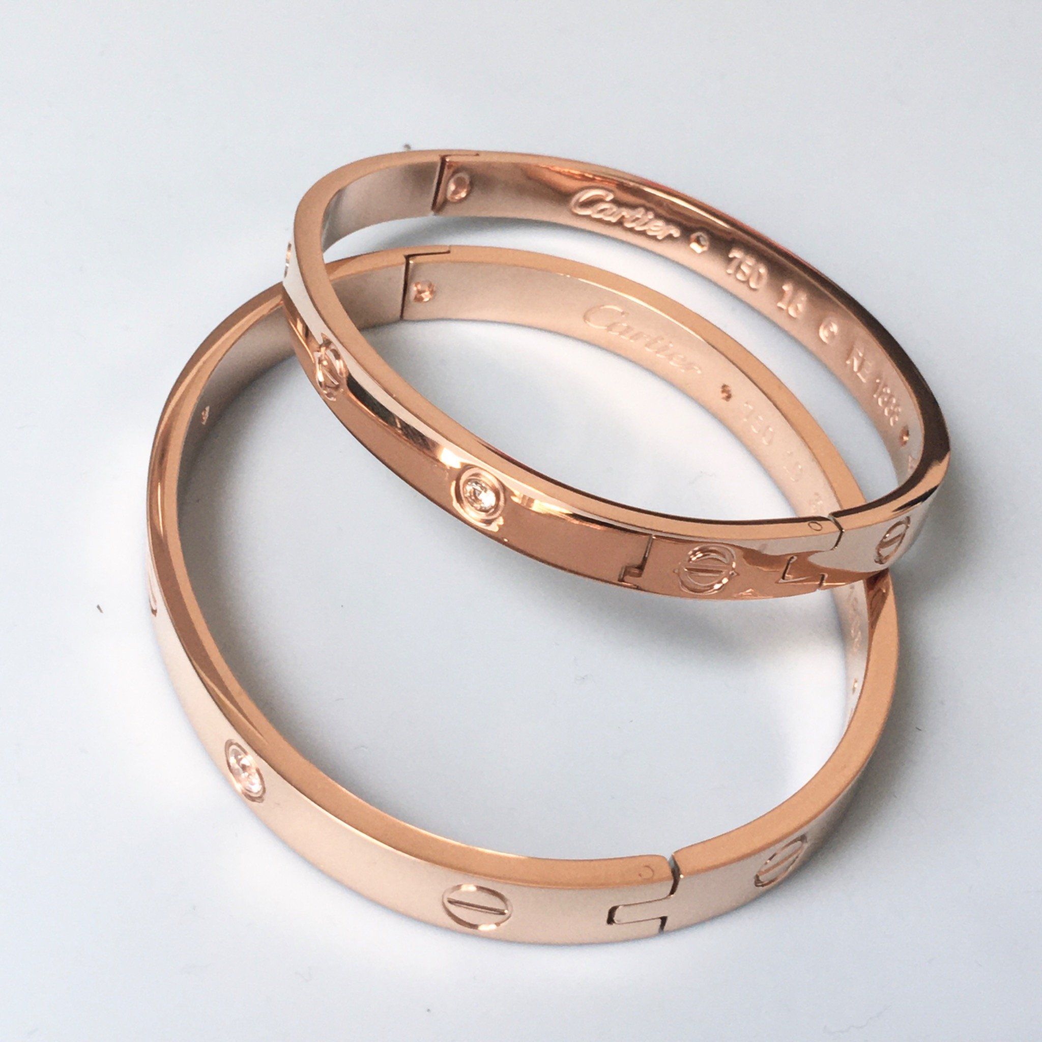 Vòng Tay Cặp Đôi Tình Yêu - Cartier Màu Vàng Hồng Titan Cao Cấp Pha Lê (AA)