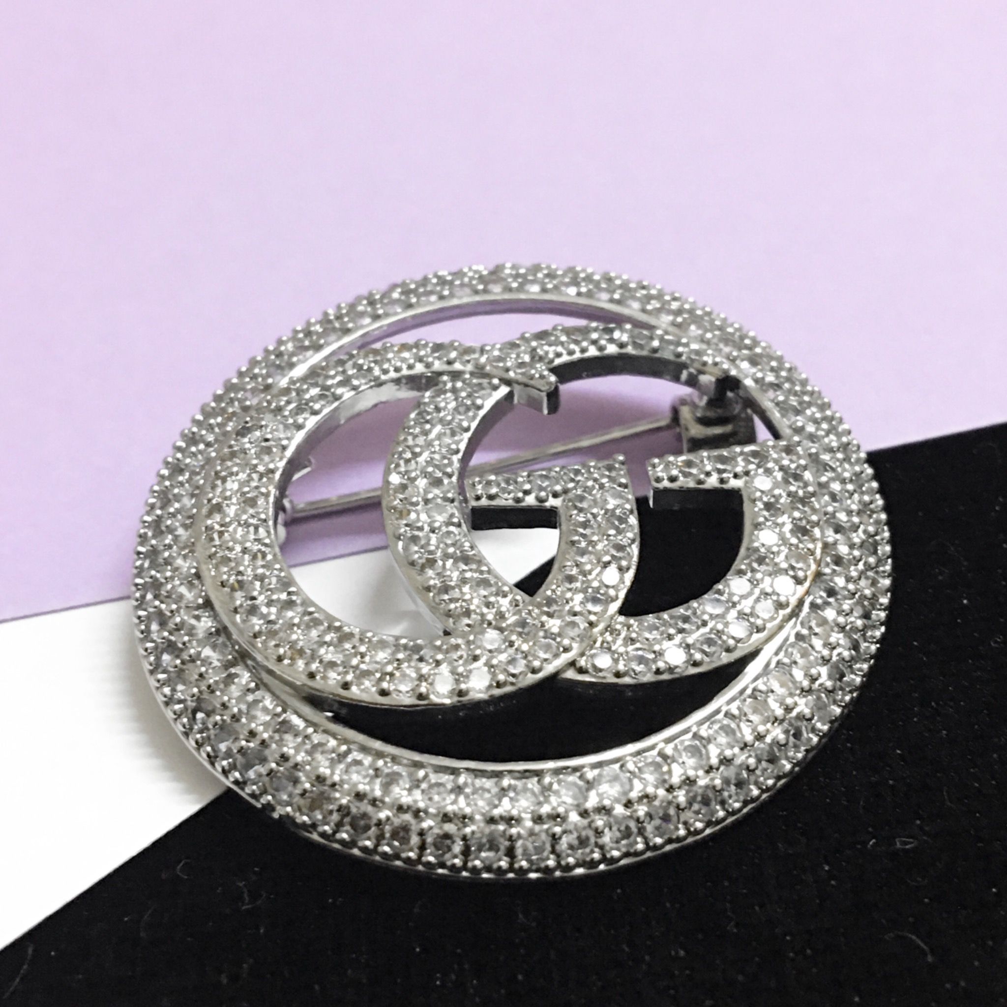 Cài Áo Nam, Nữ - Gucci Màu Trắng Pha Lê (AG)