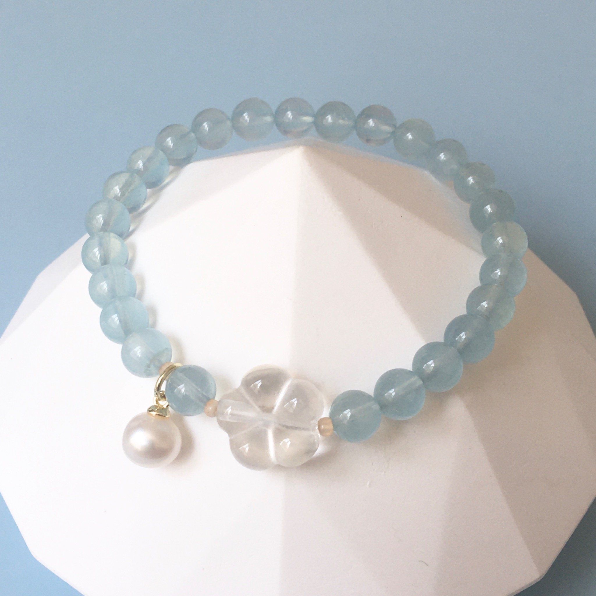 Vòng Tay Phong Thuỷ Cao Cấp - Hoa Mai Đá Thạch Anh Trắng, Ngọc Trai Nước Ngọt & Đá Aquamarine Thiên Nhiên Tinh Tế