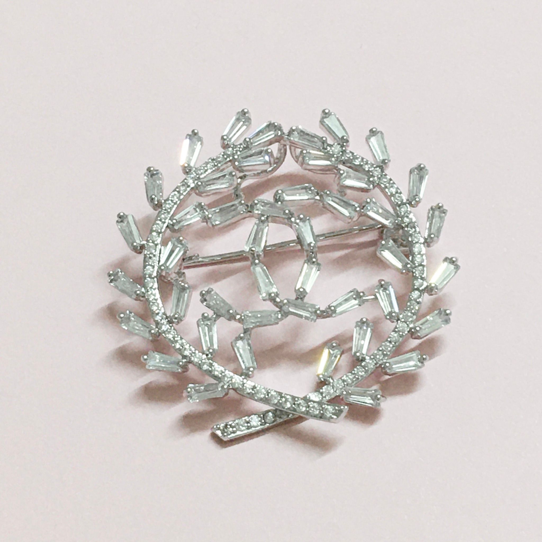 Cài Áo & Mặt Dây Chuyền - Chanel Pha Lê Trắng (AN)