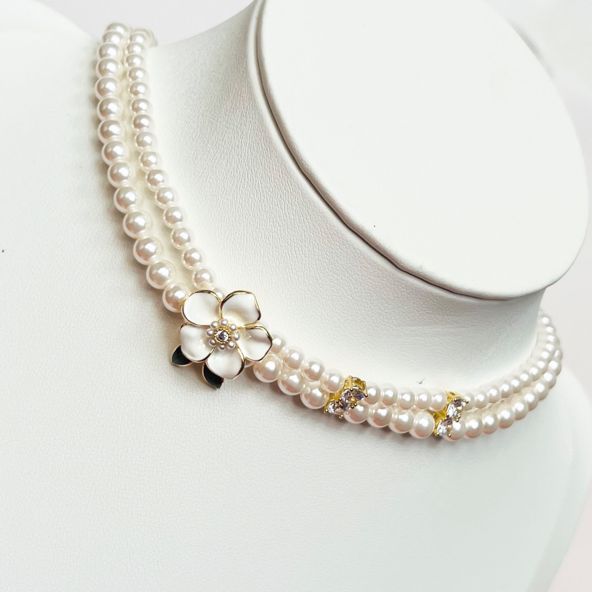 Dây Chuyền Ngắn - Choker Hoa Mai Chuỗi Ngọc Trai & Pha Lê (AN)